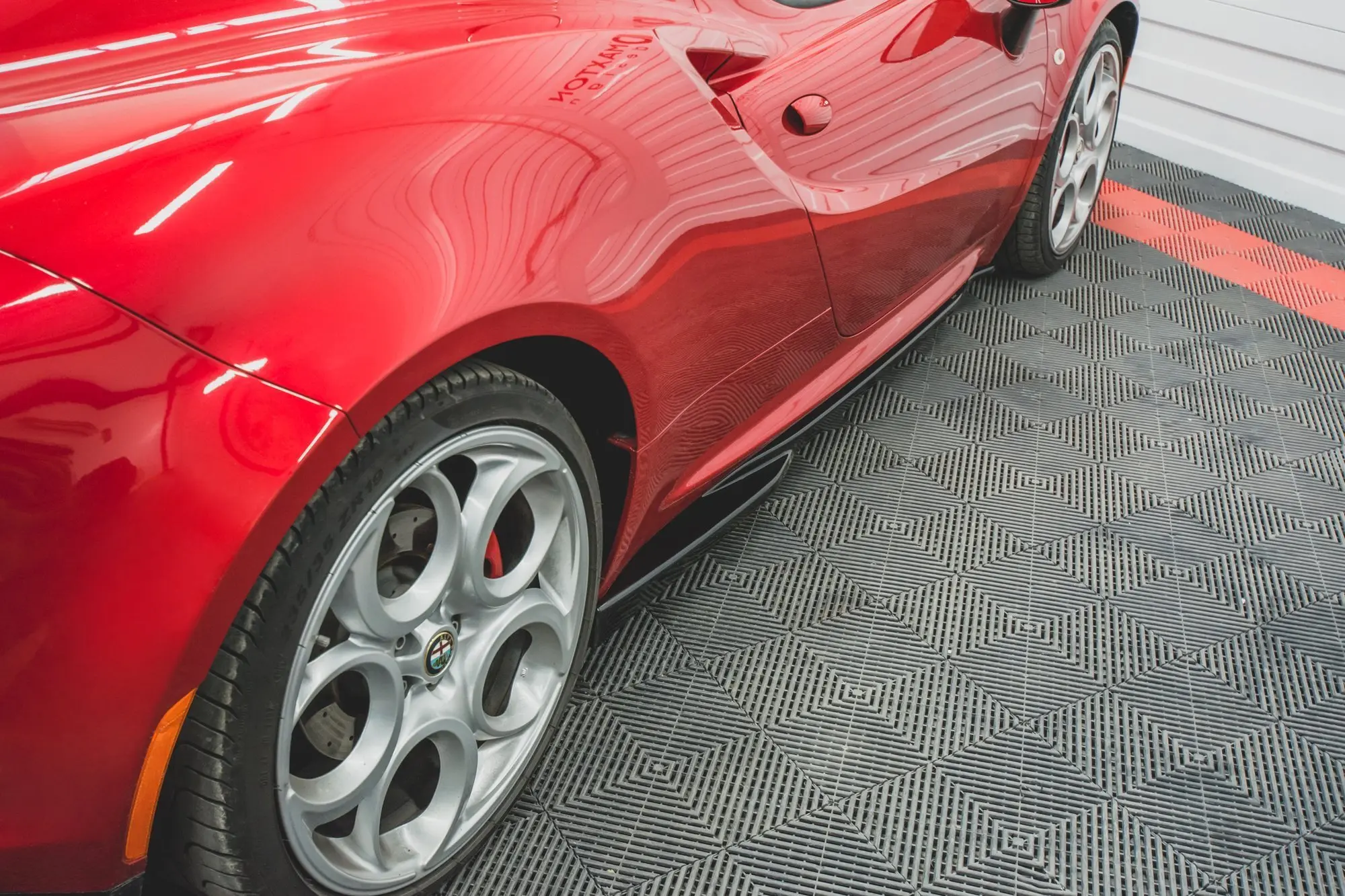 SIDESKJØRT ALFA ROMEO 4C Coupe / Spider 2013-2020 – bilde 4
