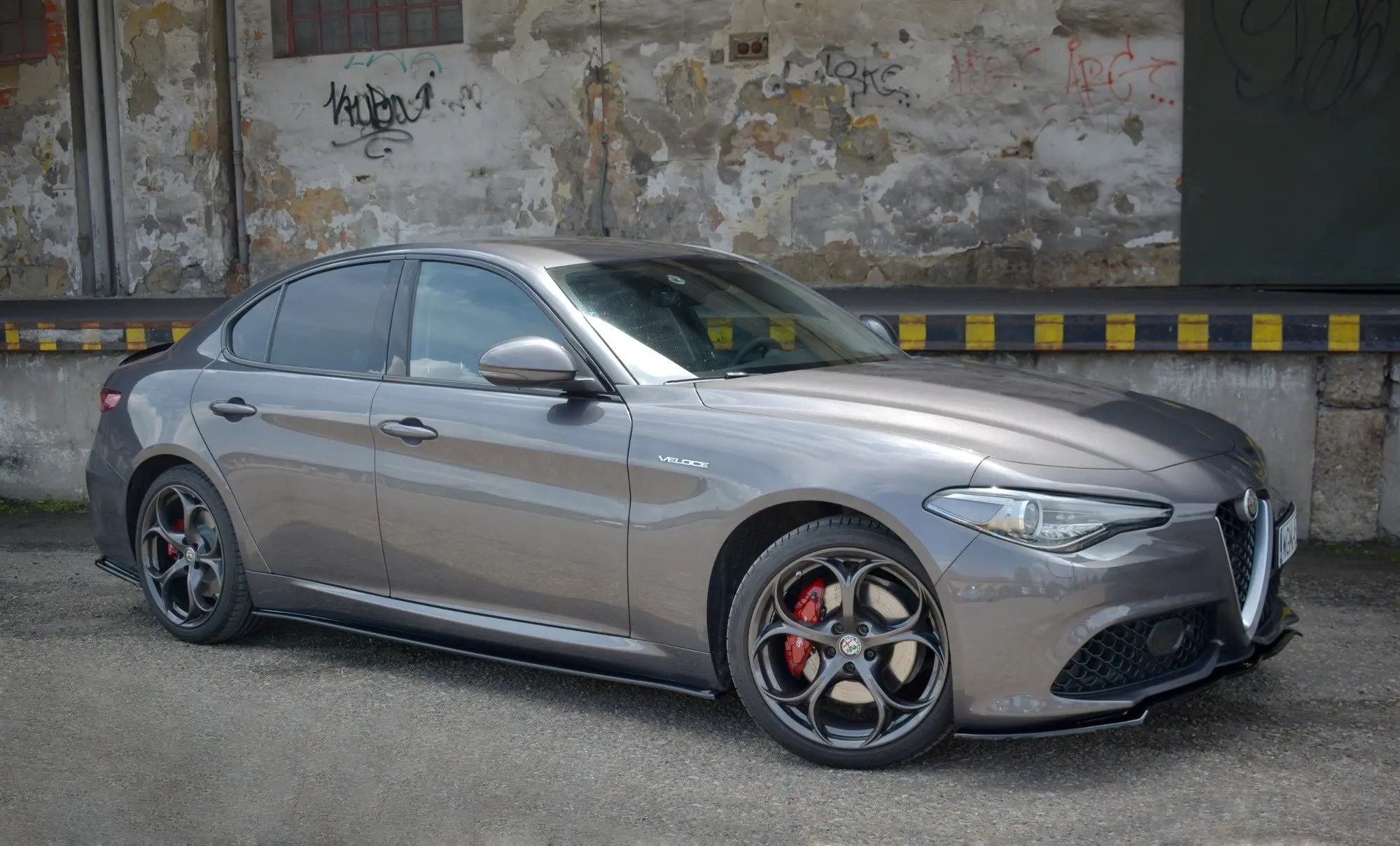 SIDESKJØRT ALFA ROMEO GIULIA VELOCE 2015 -> – bilde 3