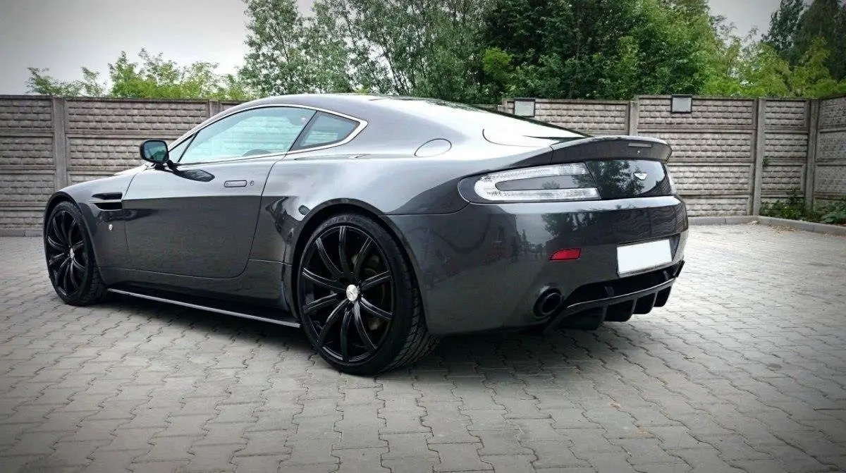 SIDESKJØRT ASTON MARTIN V8 VANTAGE 2004-2018