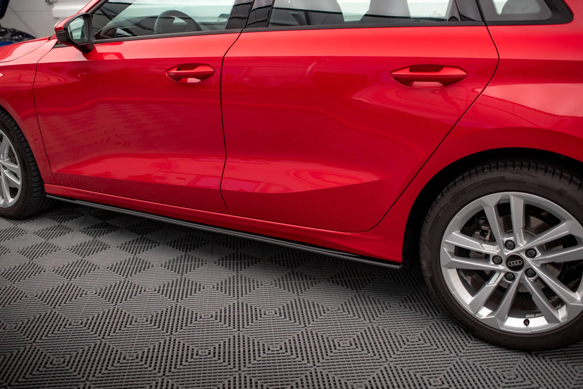 Sideskjørt Audi A3 8Y 2020 -> | Street Pro Black Edition – bilde 3