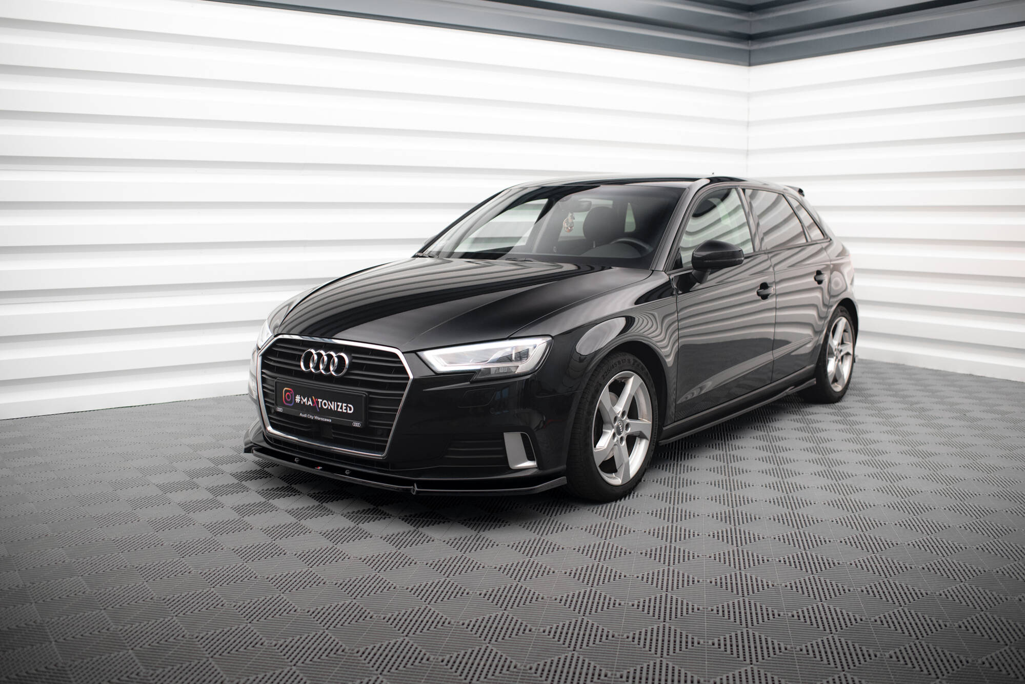 Sideskjørt Audi A3 Sportback 8V Facelift 2016 - 2020 | Glossy Black Edition – bilde 4