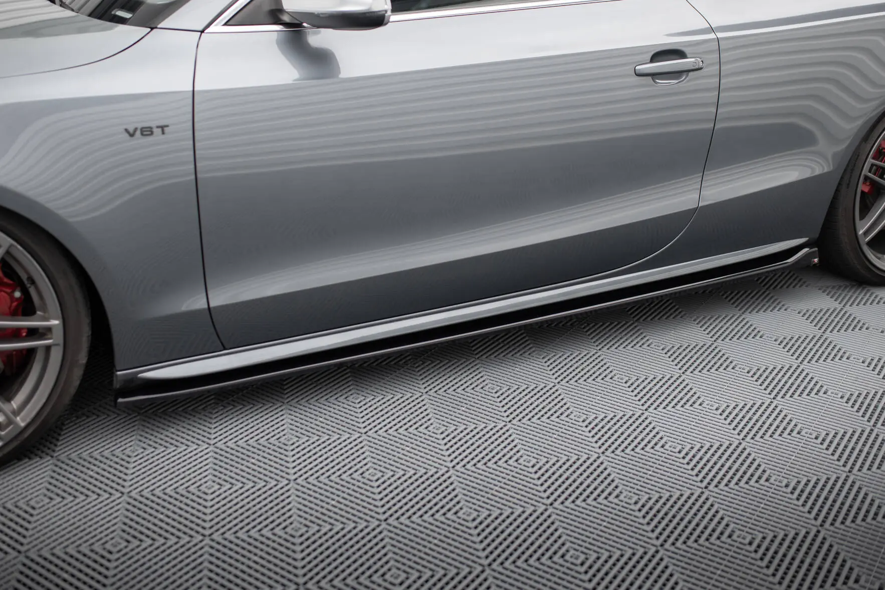 Sideskjørt Audi A5 8T Coupe S-Line / Audi S5 8T Coupe 2007 - 2016 | V.2 Glossy Black Edition