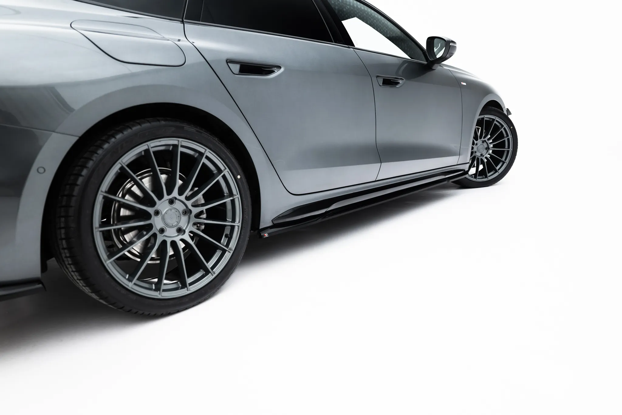 Sideskjørt Audi A5 (B10) 2024 -> | Glossy Black Edition – bilde 4