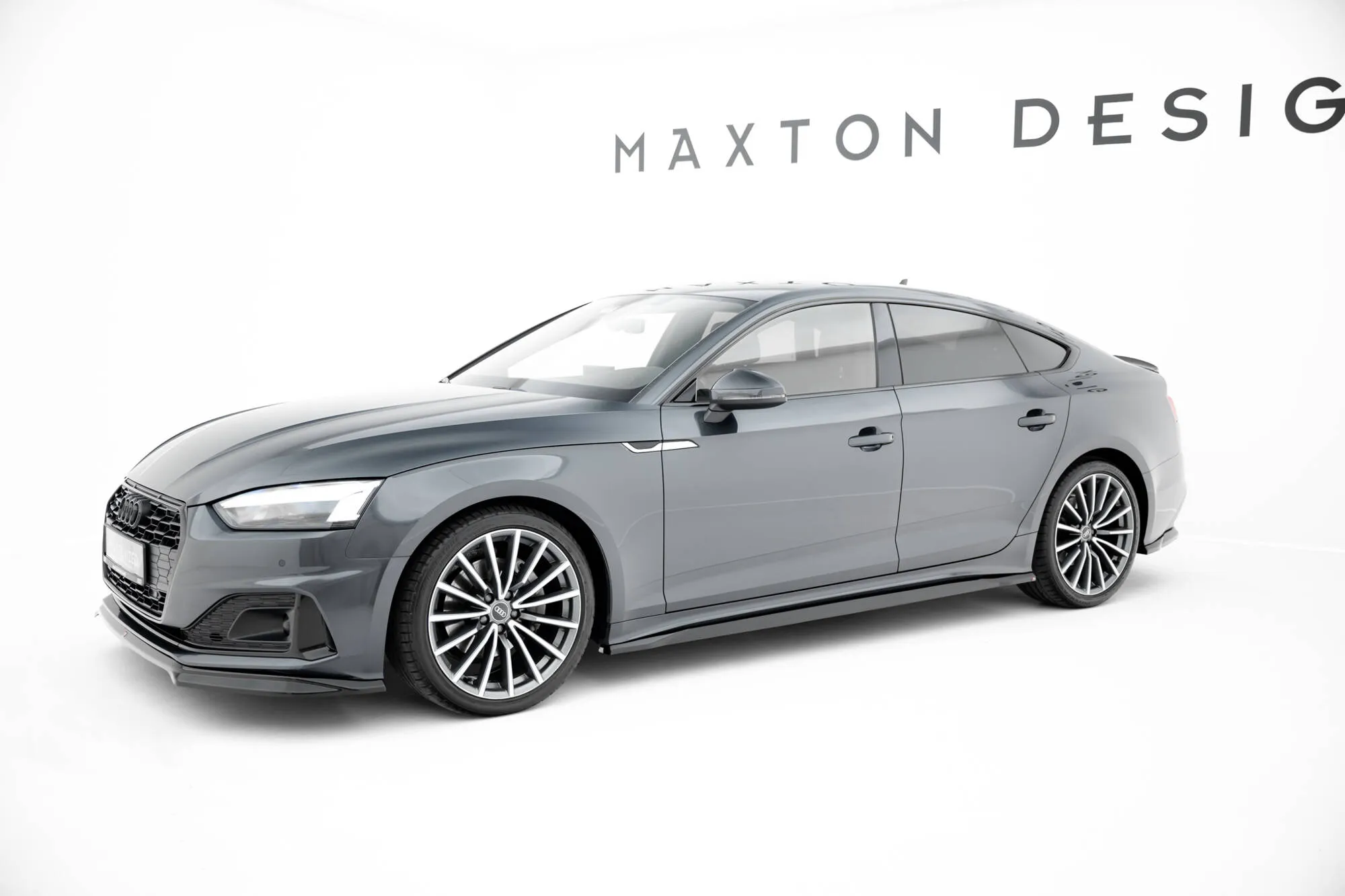 Sideskjørt Audi A5 (F5) Facelift 2019 - 2024 | Glossy Black Edition – bilde 3