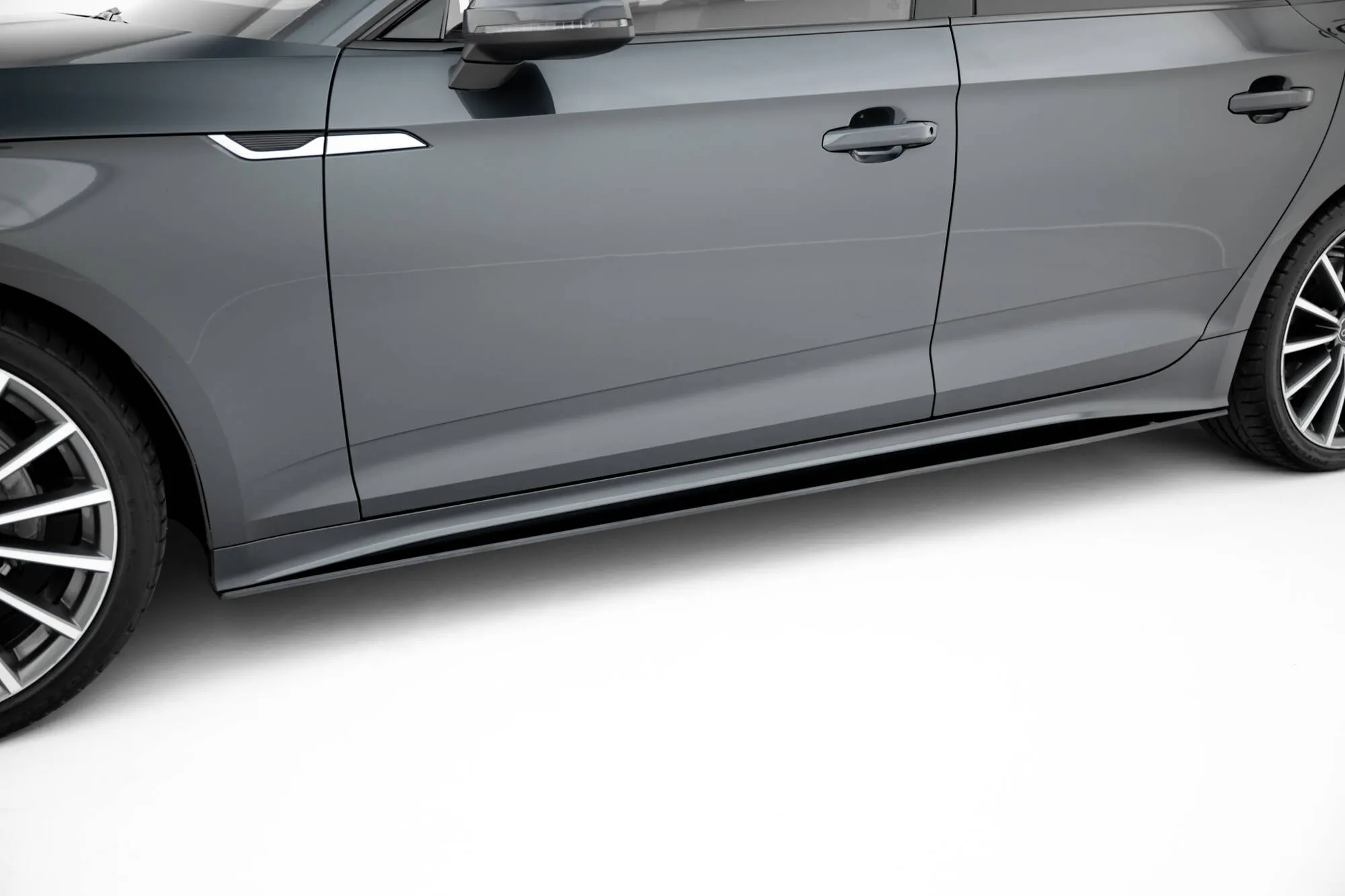 Sideskjørt Audi A5 (F5) Facelift 2019 -> | Street Pro Black Edition