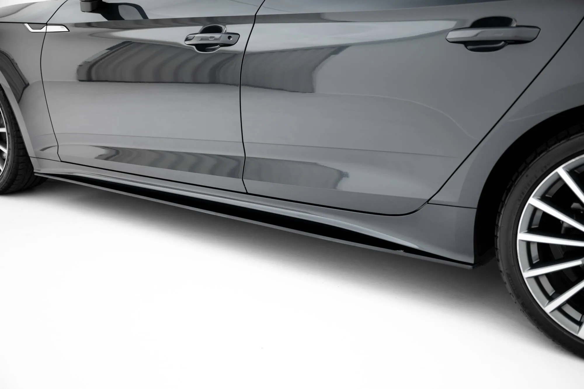 Sideskjørt Audi A5 (F5) Facelift 2019 -> | Street Pro Black Edition – bilde 3