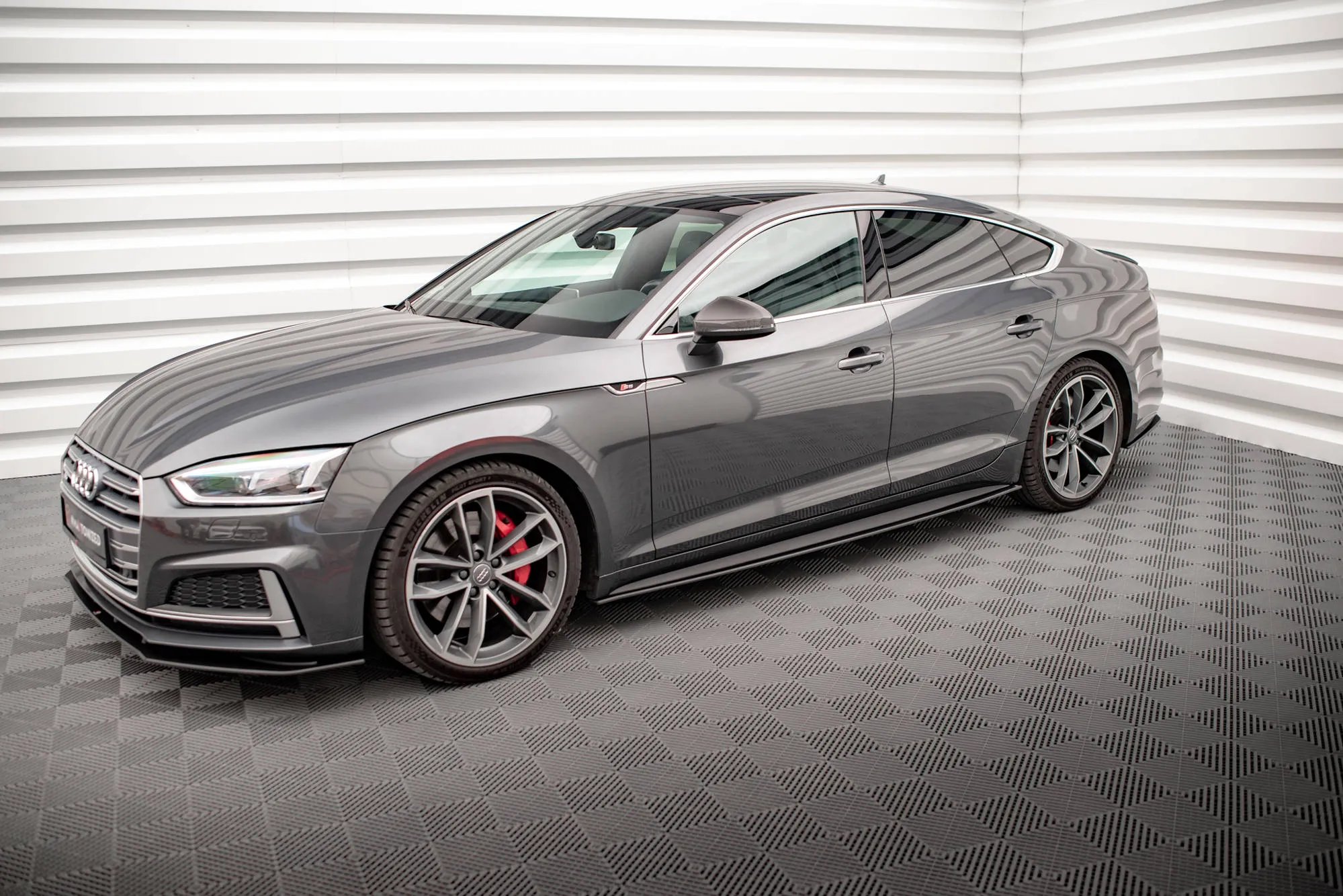 Sideskjørt Audi A5/S5 F5 S-Line 2016 - 2019 | Street Pro Black Edition – bilde 2