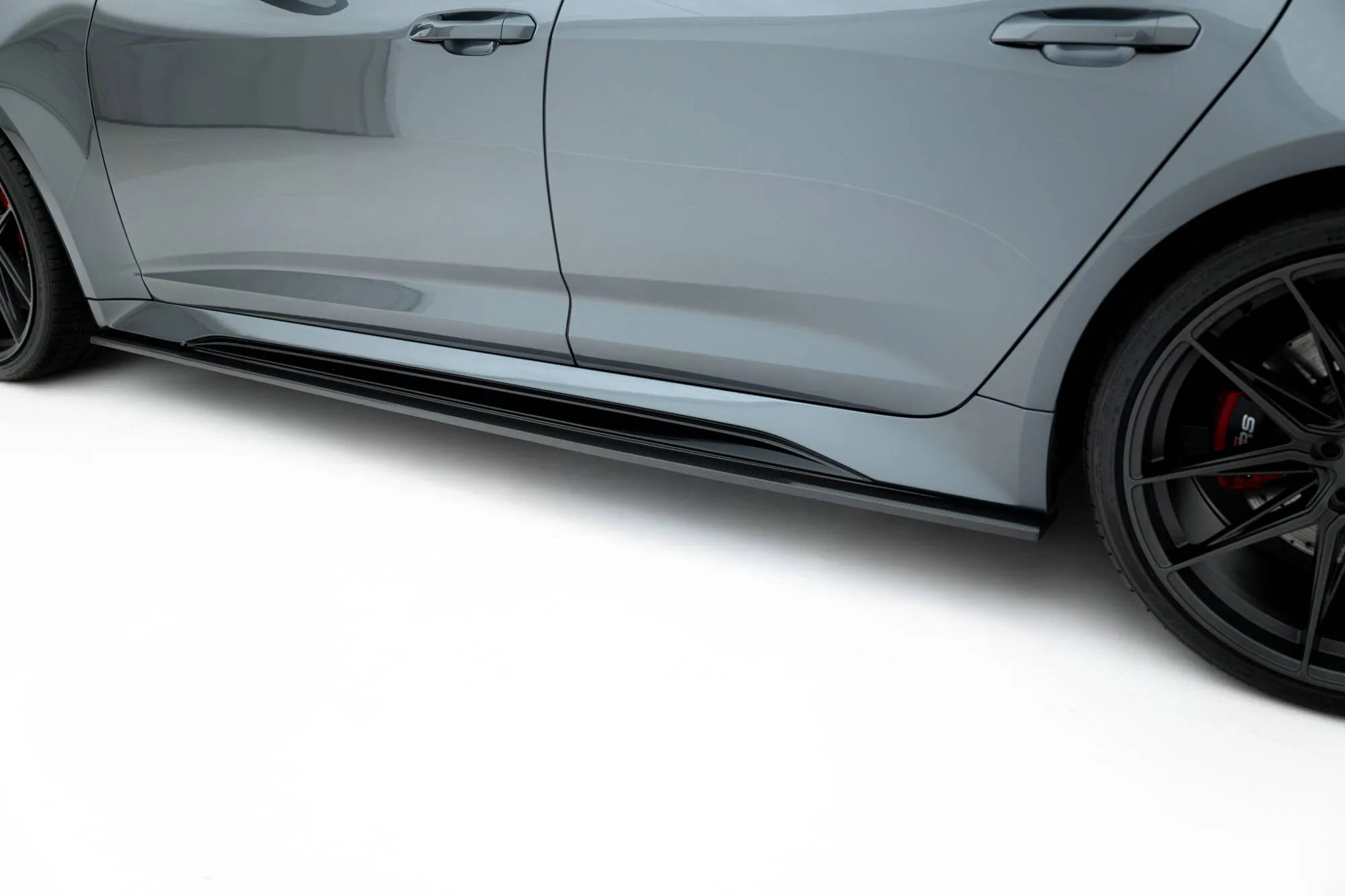 Sideskjørt Audi A6 (C8) 2018-2026 | Carbon Fiber Edition – bilde 4