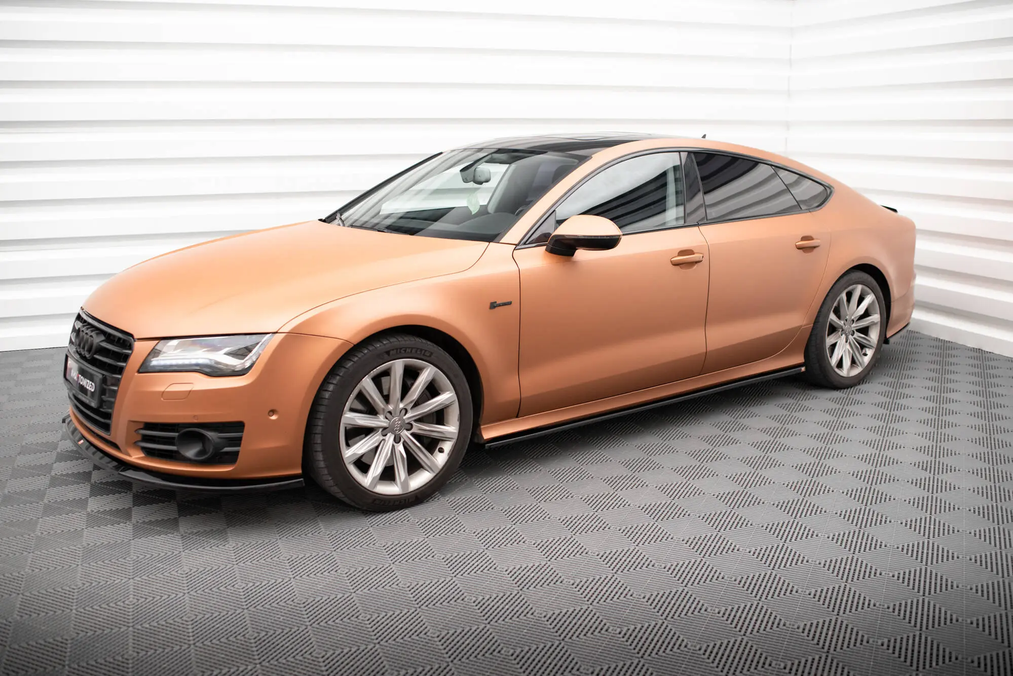 Sideskjørt Audi A7 Sportback 4G 2010 - 2014 | Glossy Black Edition – bilde 3