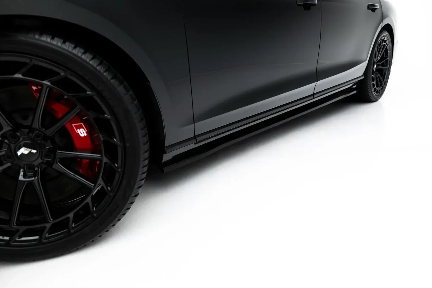 Sideskjørt Audi A8 S-Line Long D5 2017 - 2026 | Glossy Black Edition – bilde 2