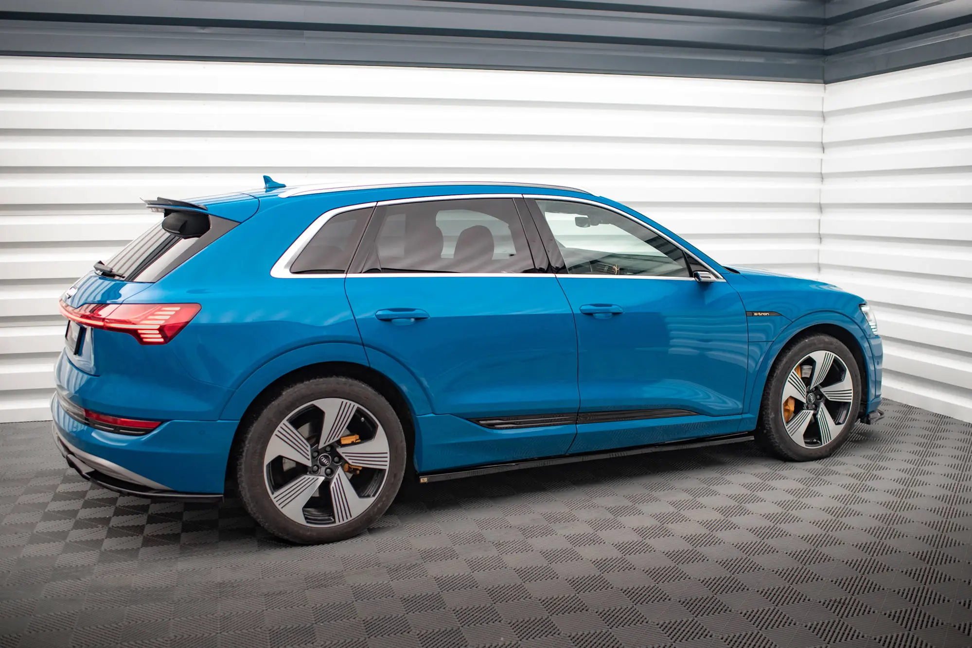 Sideskjørt Audi e-tron 2018 - 2023 – bilde 3