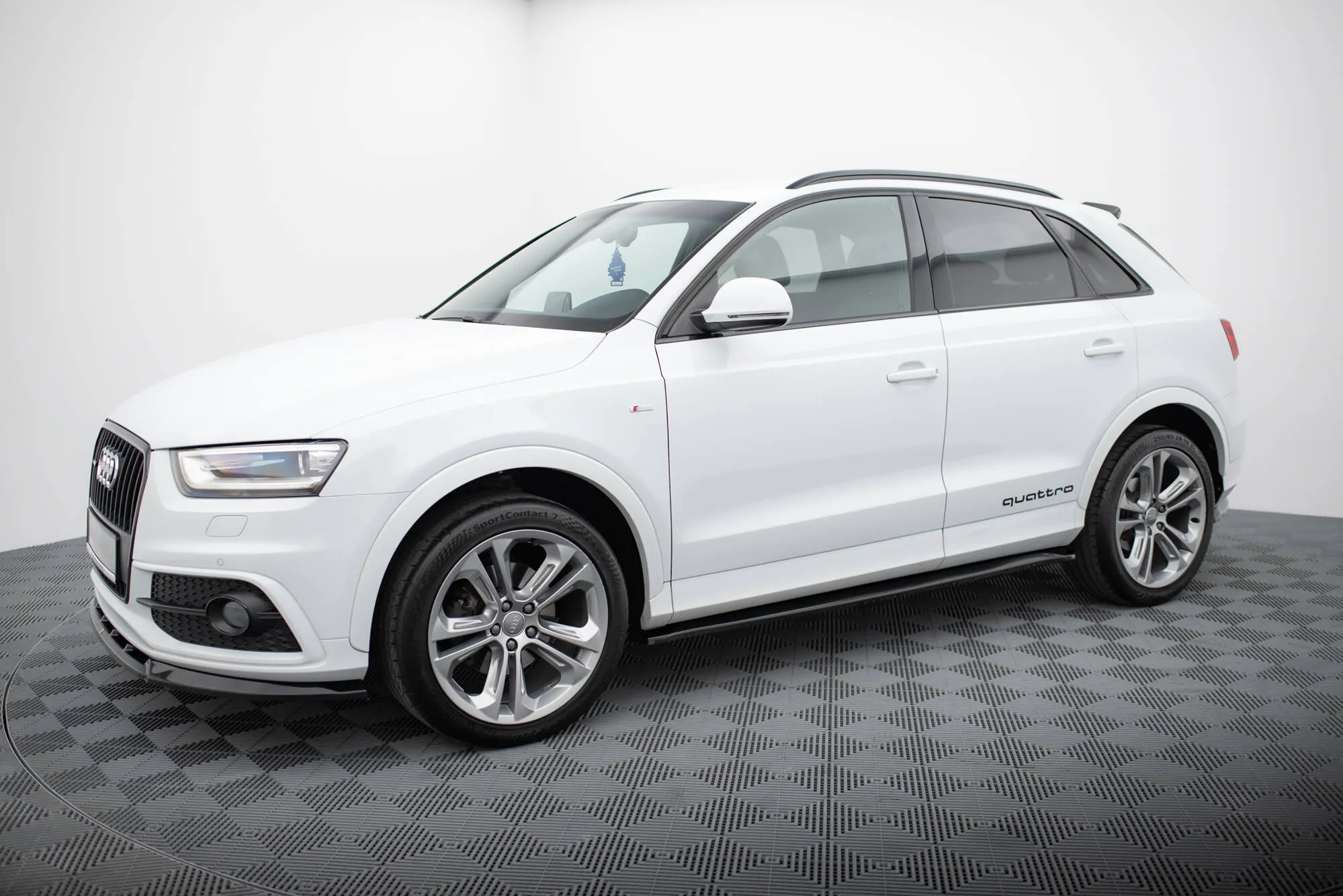 Sideskjørt Audi Q3 S-line (8U) 2011 - 2014 | Glossy Black Edition – bilde 2