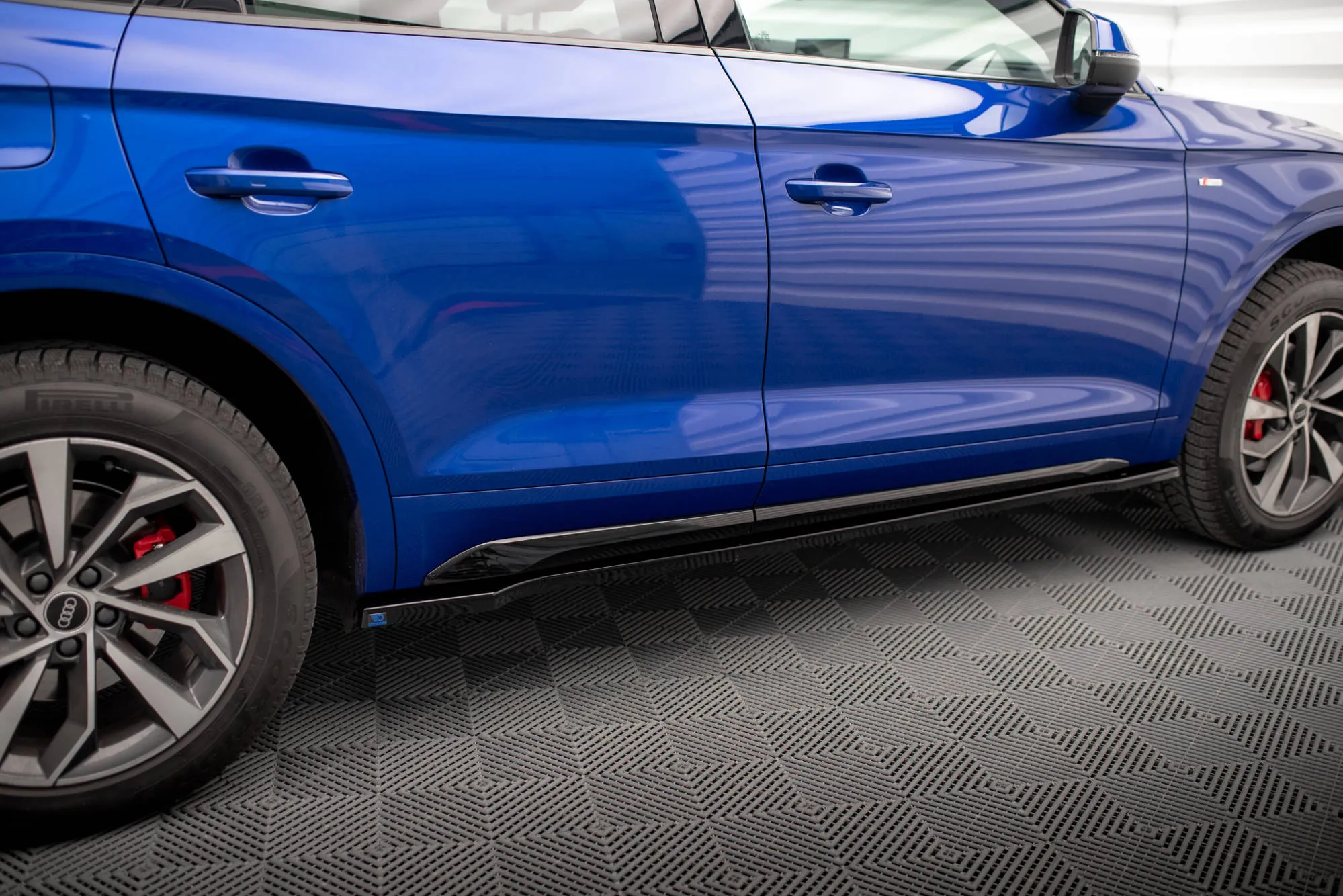 Sideskjørt Audi Q5 S Mk2 Facelift 2020 - 2024 | Glossy Black Edition – bilde 2