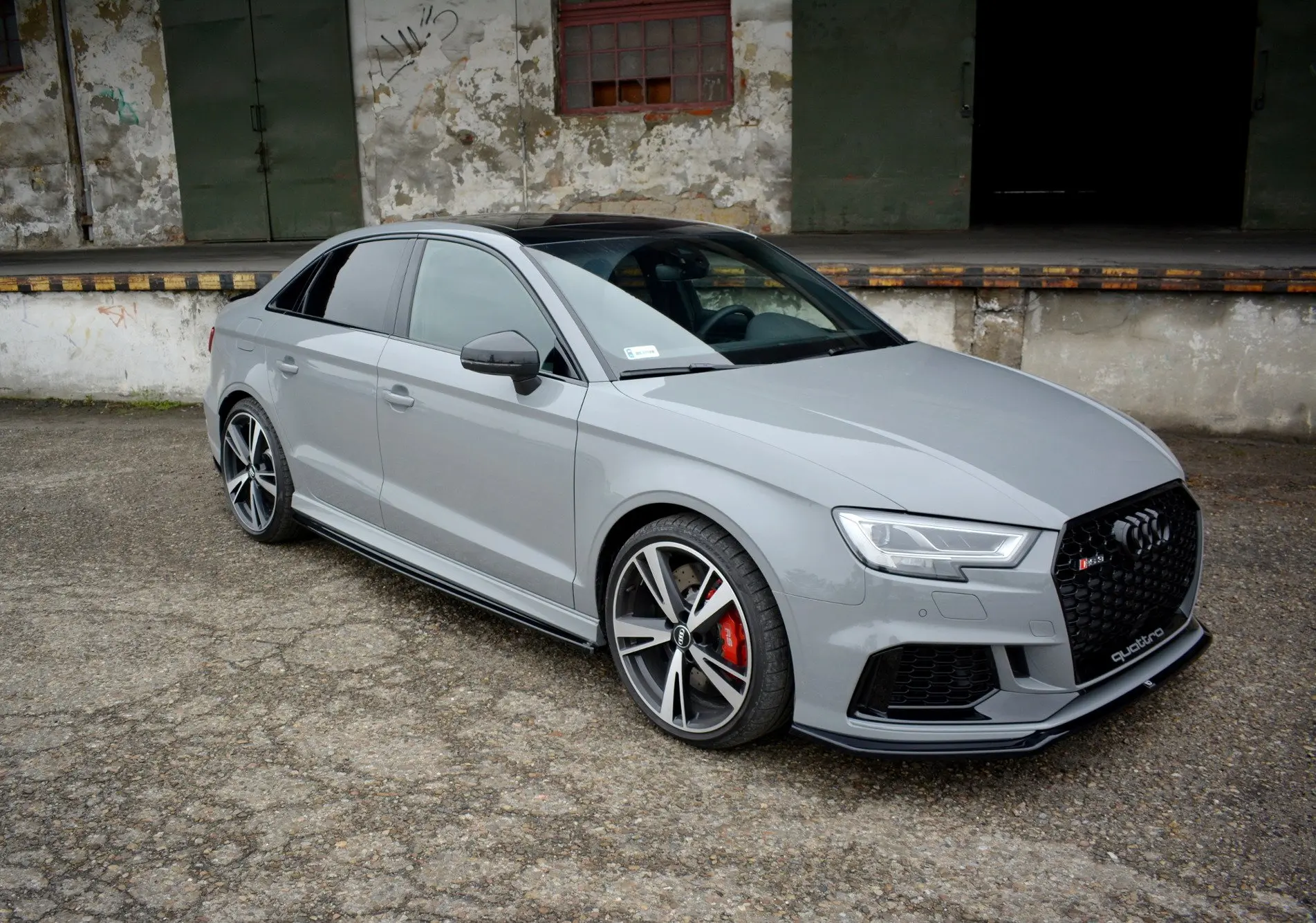 SIDESKJØRT Audi RS3 8V 2017-2020 – bilde 3