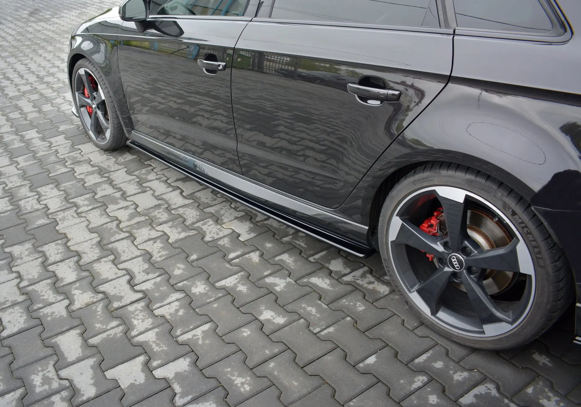 SIDESKJØRT AUDI RS3 8V Sportback 2017-2020 – bilde 2
