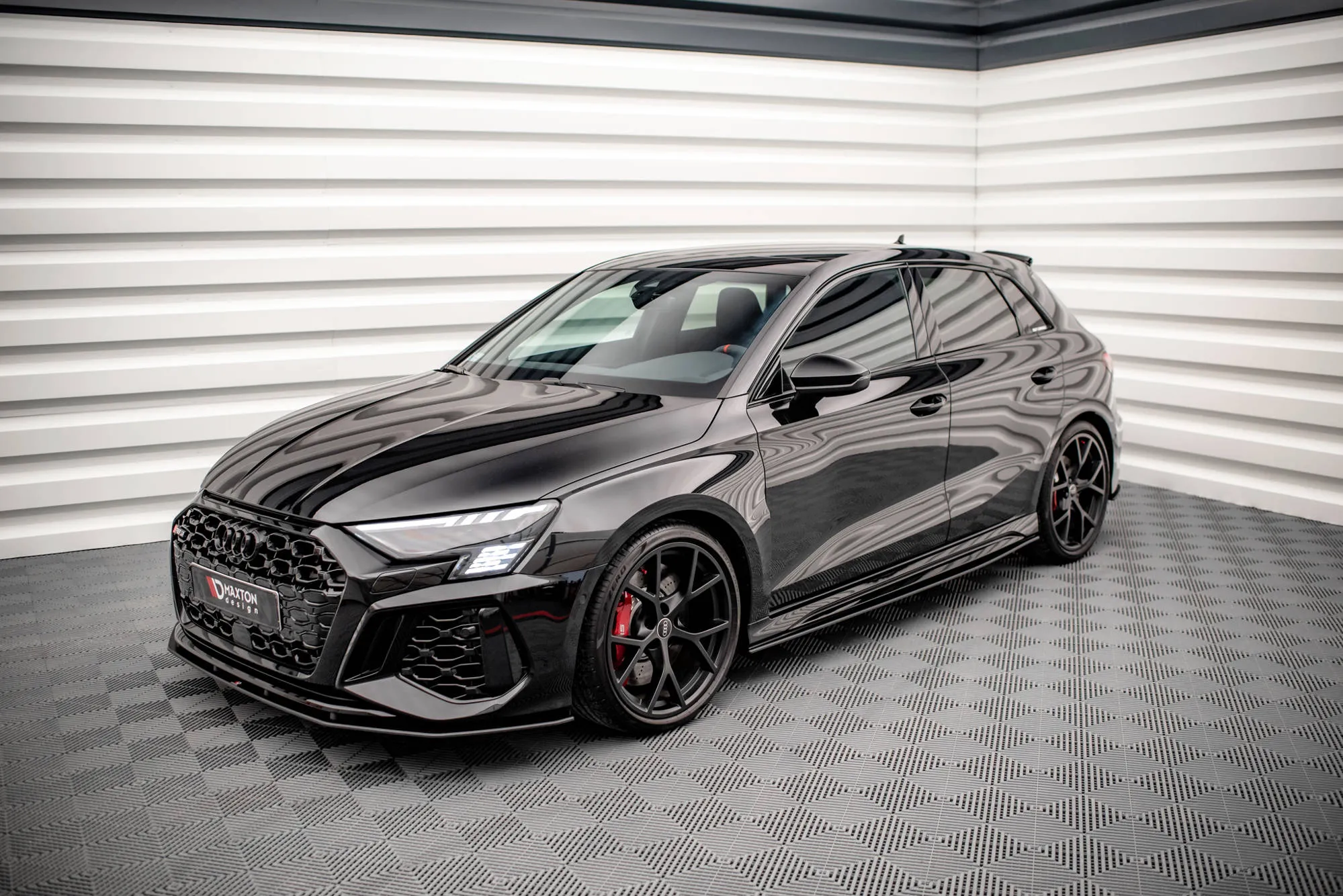 Sideskjørt Audi RS3 8Y Sportback 2020-> | Street Pro Black Edition – bilde 5