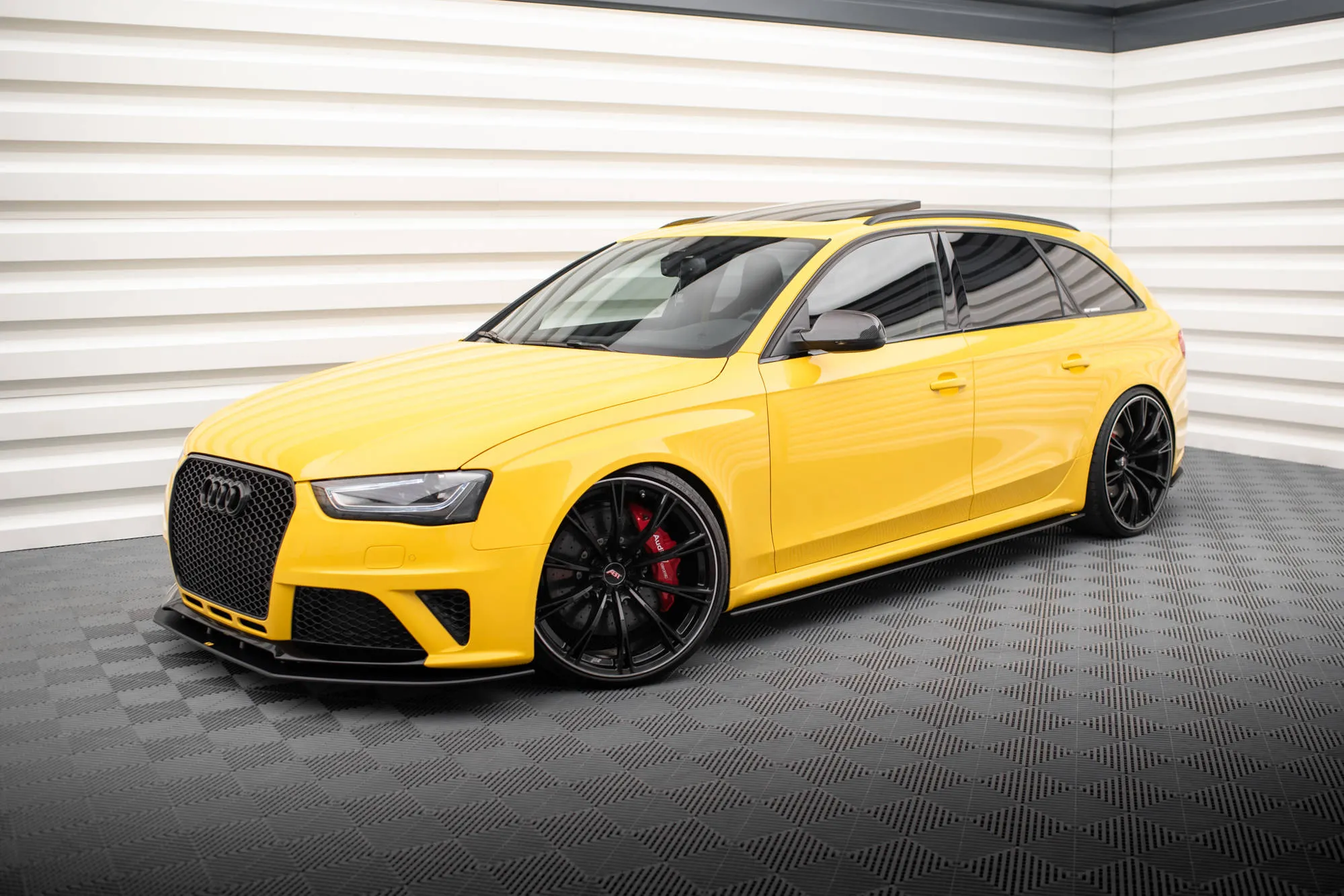 Sideskjørt Audi RS4 (B8) 2012-2015 | Street Pro Black Edition