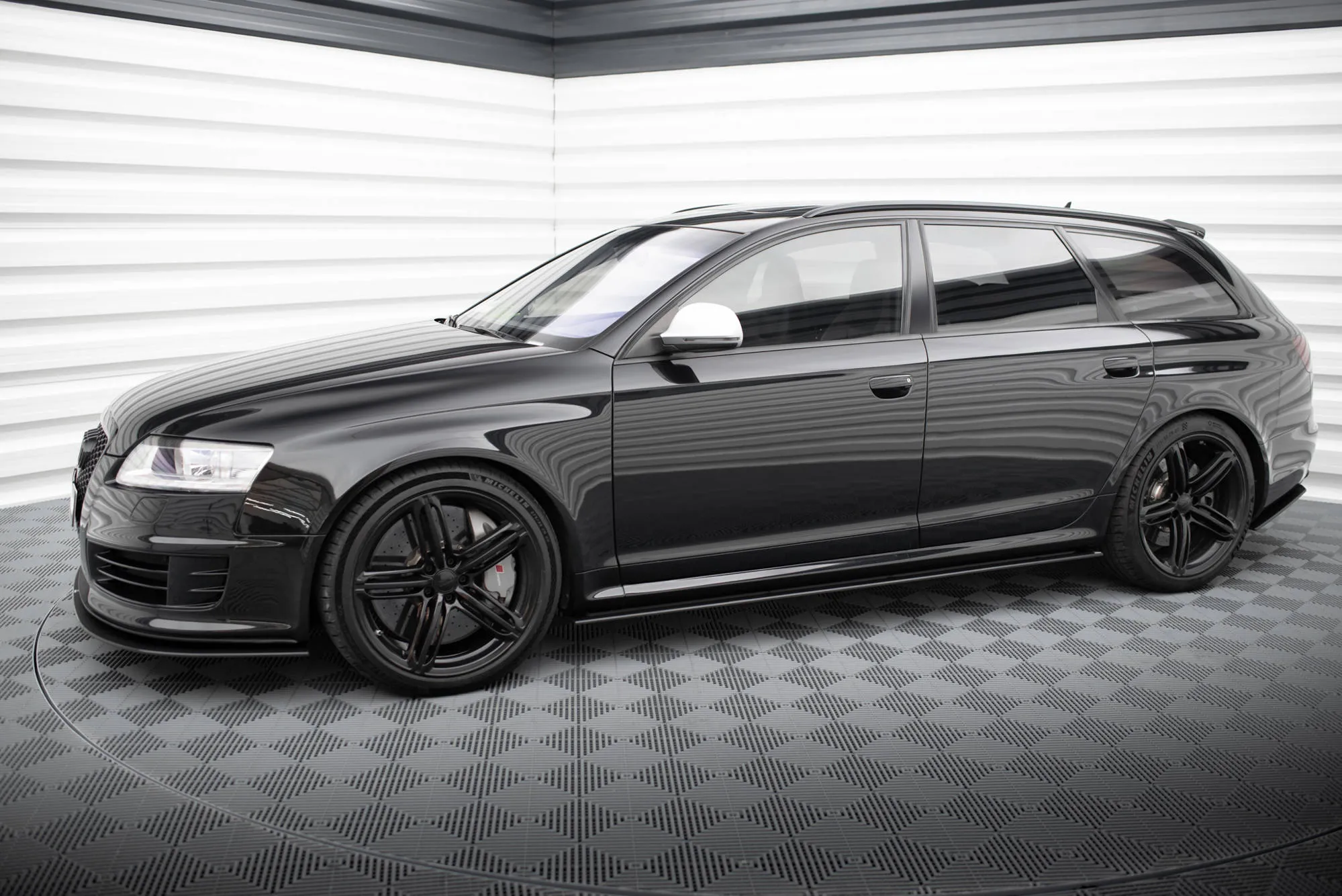 Sideskjørt Audi RS6 (C6) Avant 2007 - 2010 | Street Pro Black Edition – bilde 5
