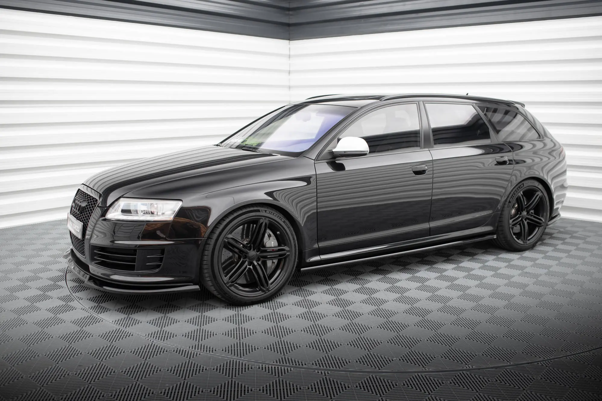 Sideskjørt Audi RS6 (C6) Avant 2007 - 2010 | V.2 Glossy Black Edition – bilde 4