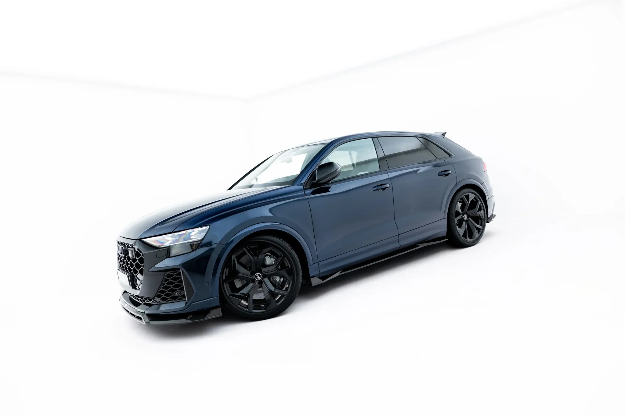 Sideskjørt Audi RSQ8 (Mk1 Facelift) 2023-2026 | Carbon Fiber Edition – bilde 4