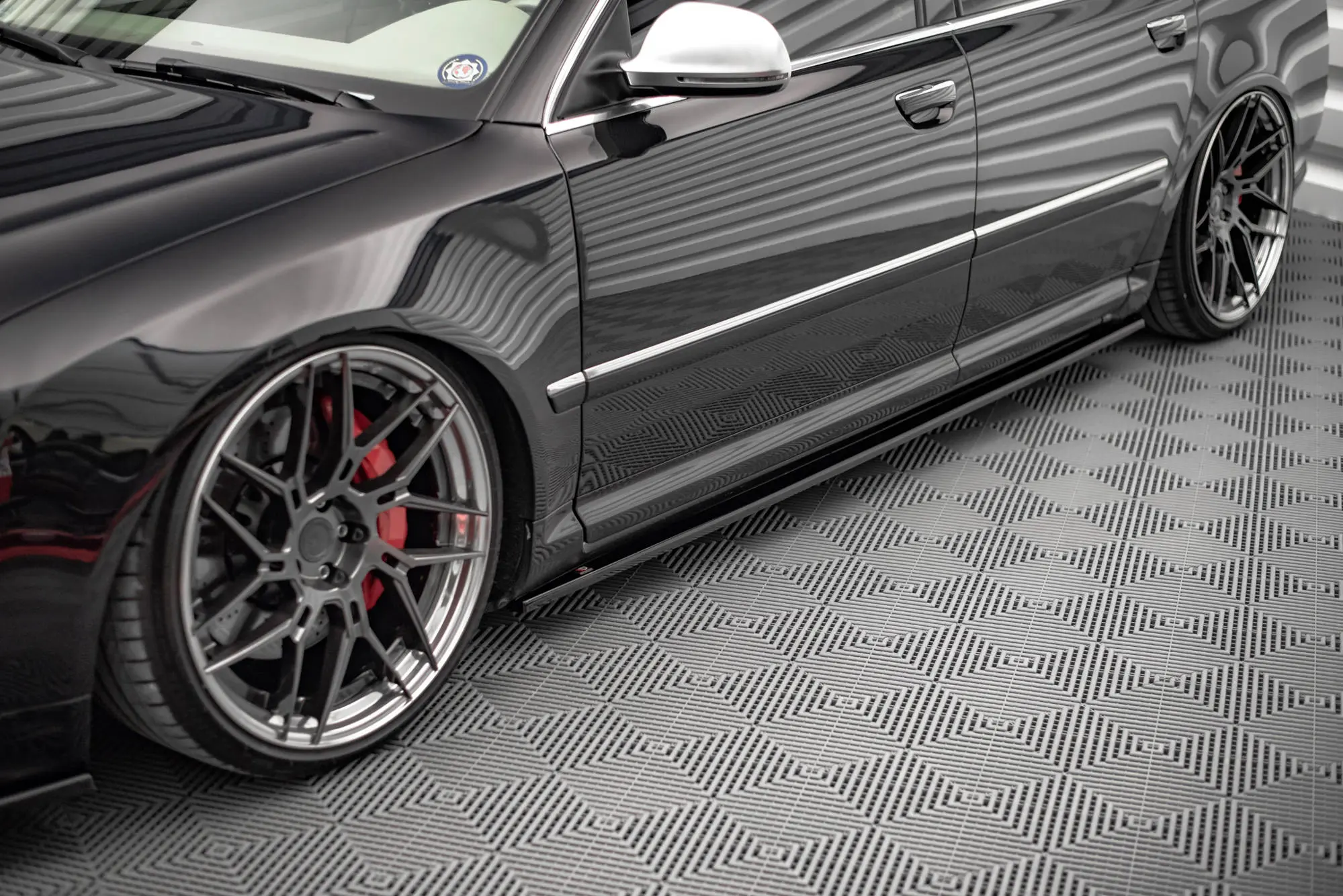 SIDESKJØRT AUDI S8 D3 2006-2010