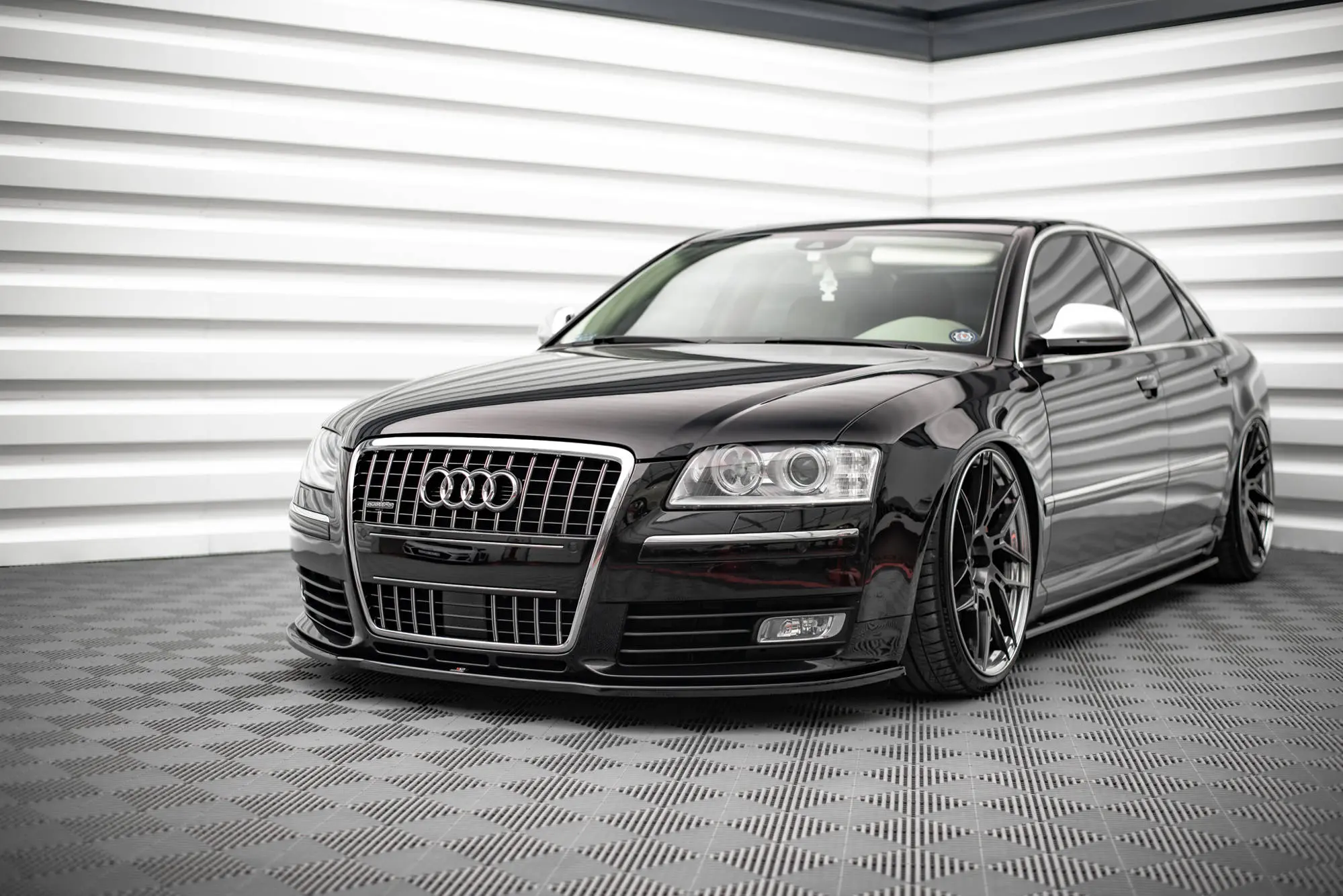 SIDESKJØRT AUDI S8 D3 2006-2010 – bilde 3