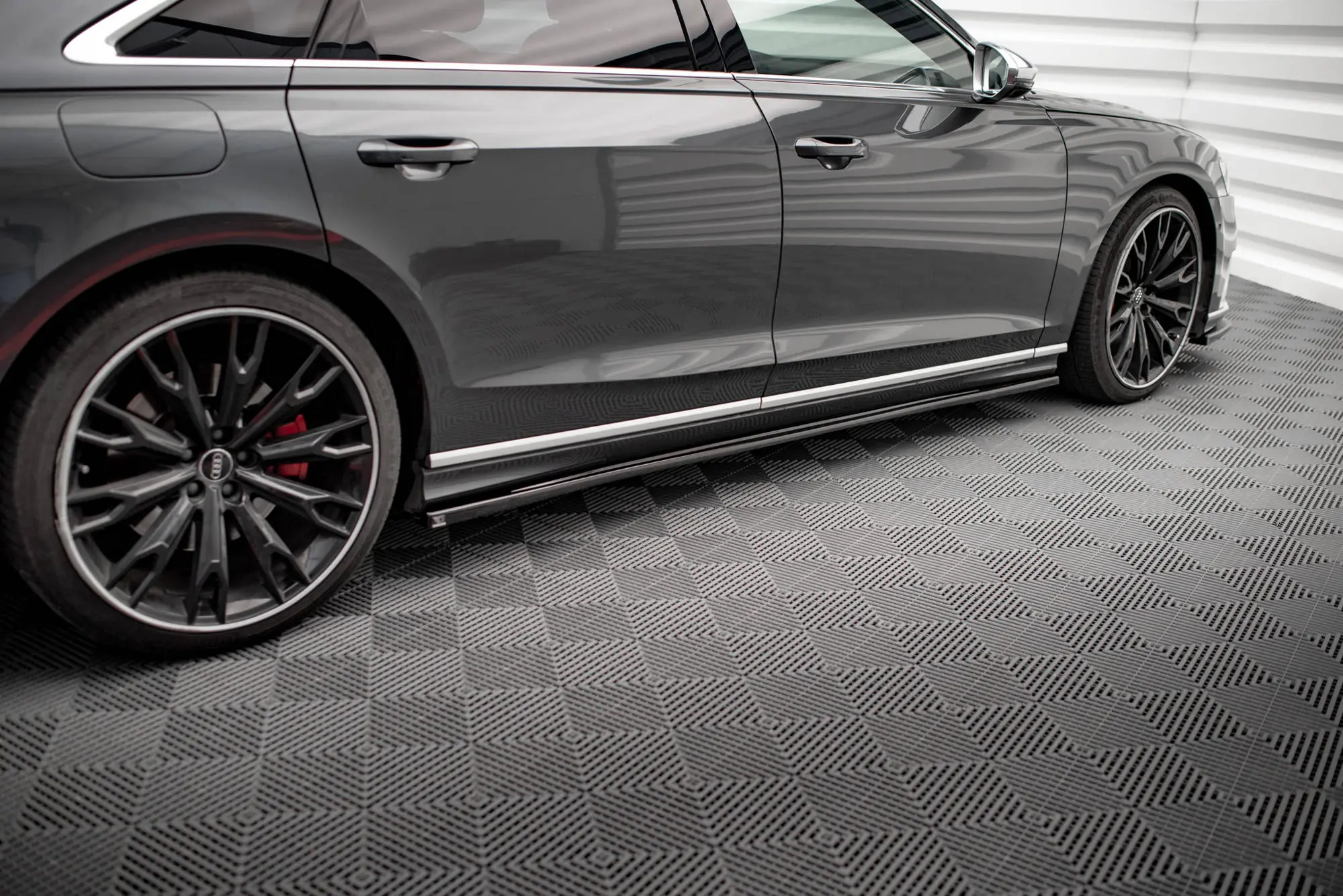 Sideskjørt Audi S8 D5 / Audi A8 D5 S-Line 2019 - > | Glossy Black Edition