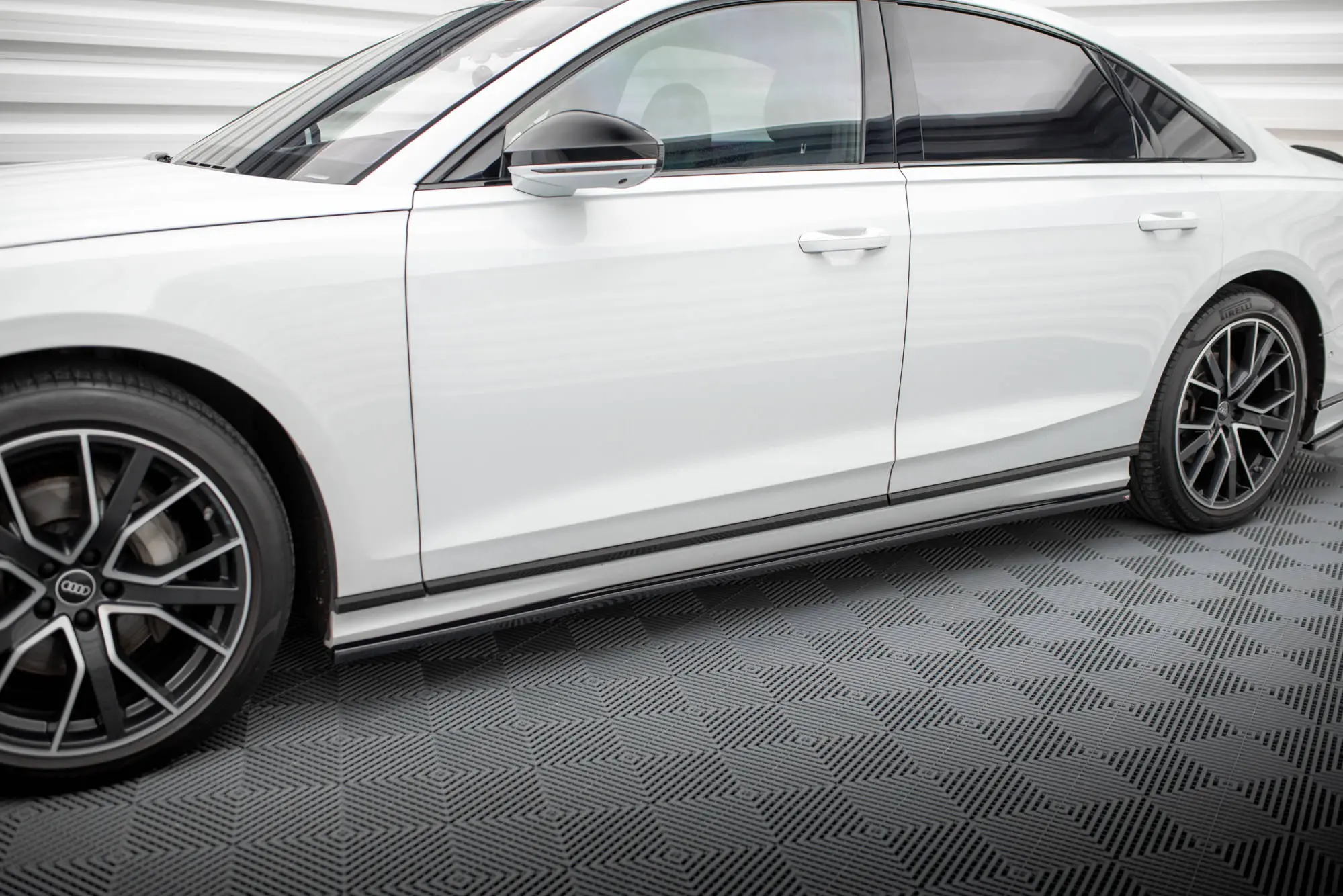 Sideskjørt Audi S8 D5 / Audi A8 D5 S-Line 2019 - > | Glossy Black Edition – bilde 7