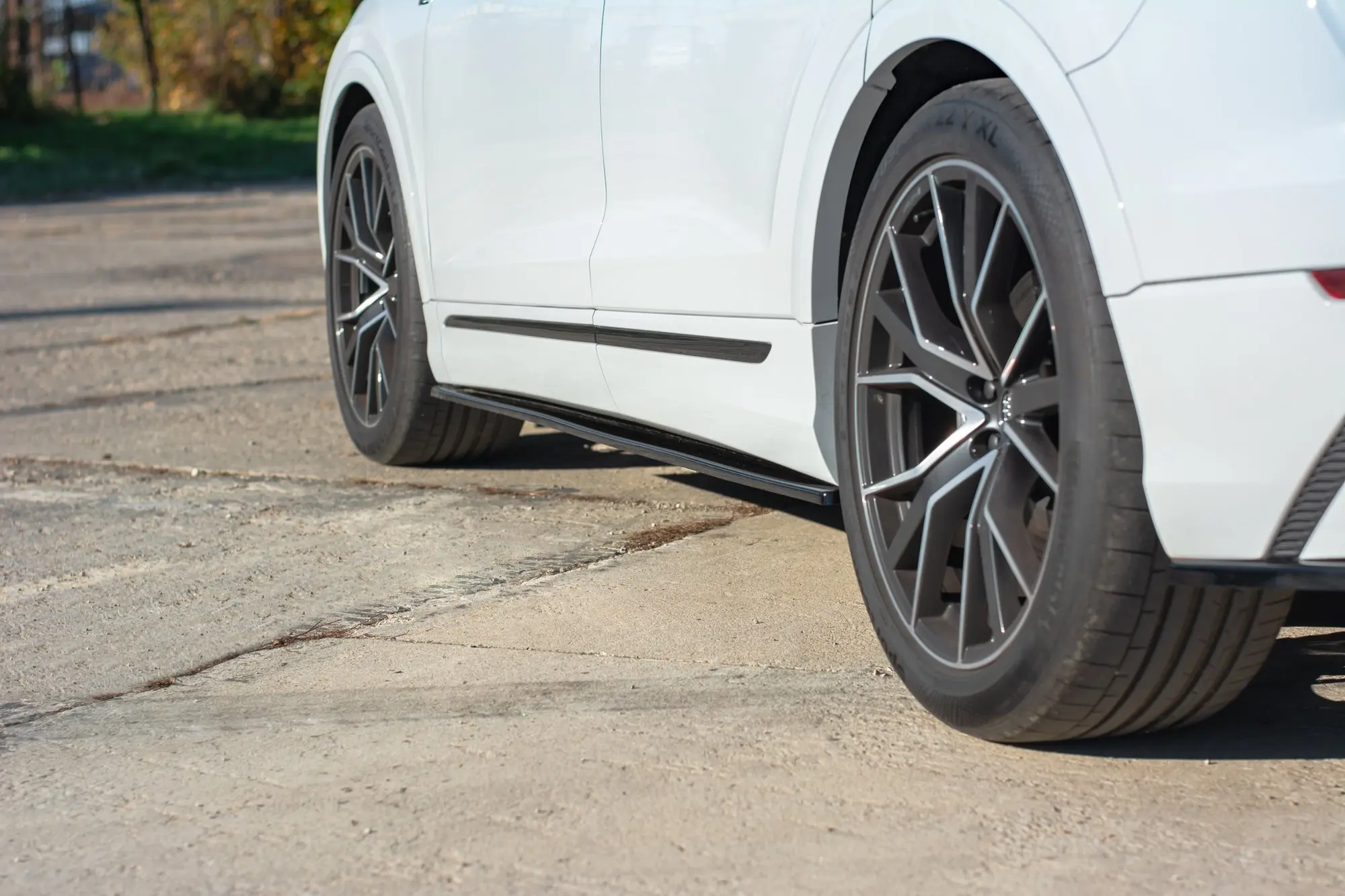 SIDESKJØRT AUDI SQ8 4MN 2019-> / AUDI Q8 4MN S-Line 2018-> – bilde 3