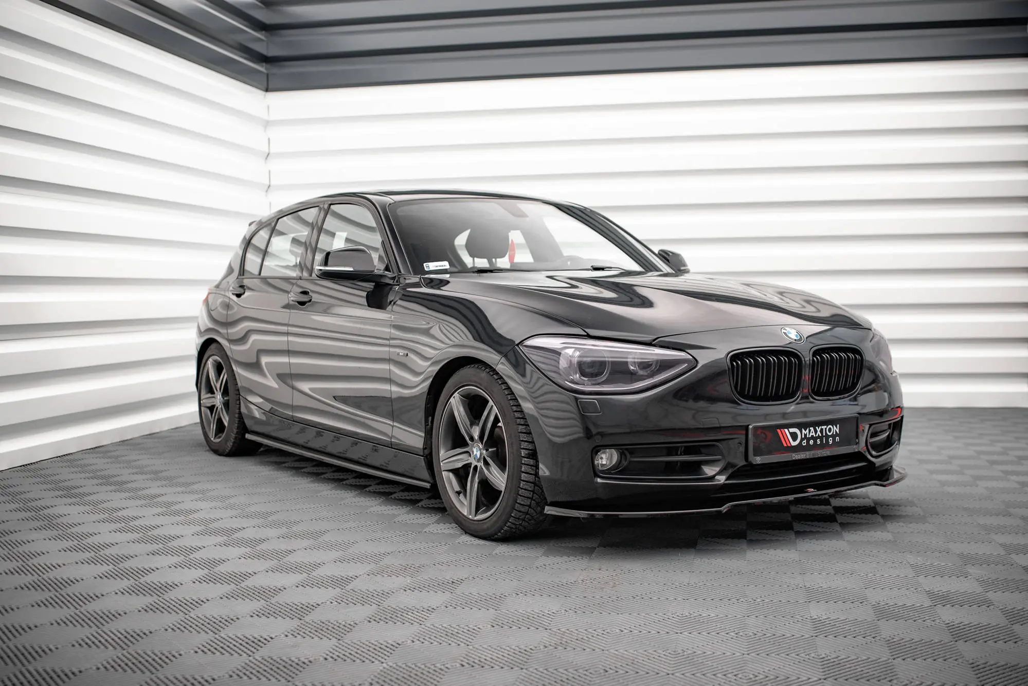 SIDESKJØRT BMW 1 (F20) 2011 - 2015 – bilde 2