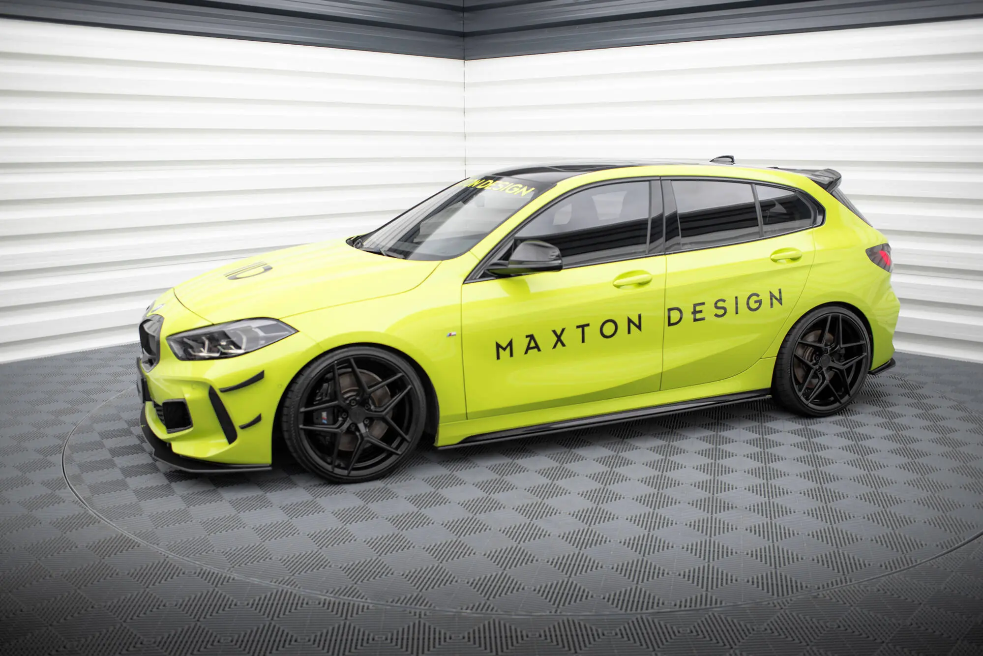 Sideskjørt BMW 1 (F40) M-Pack / BMW M135i (F40) 2019 - 2024 | Street Pro Black Edition – bilde 4