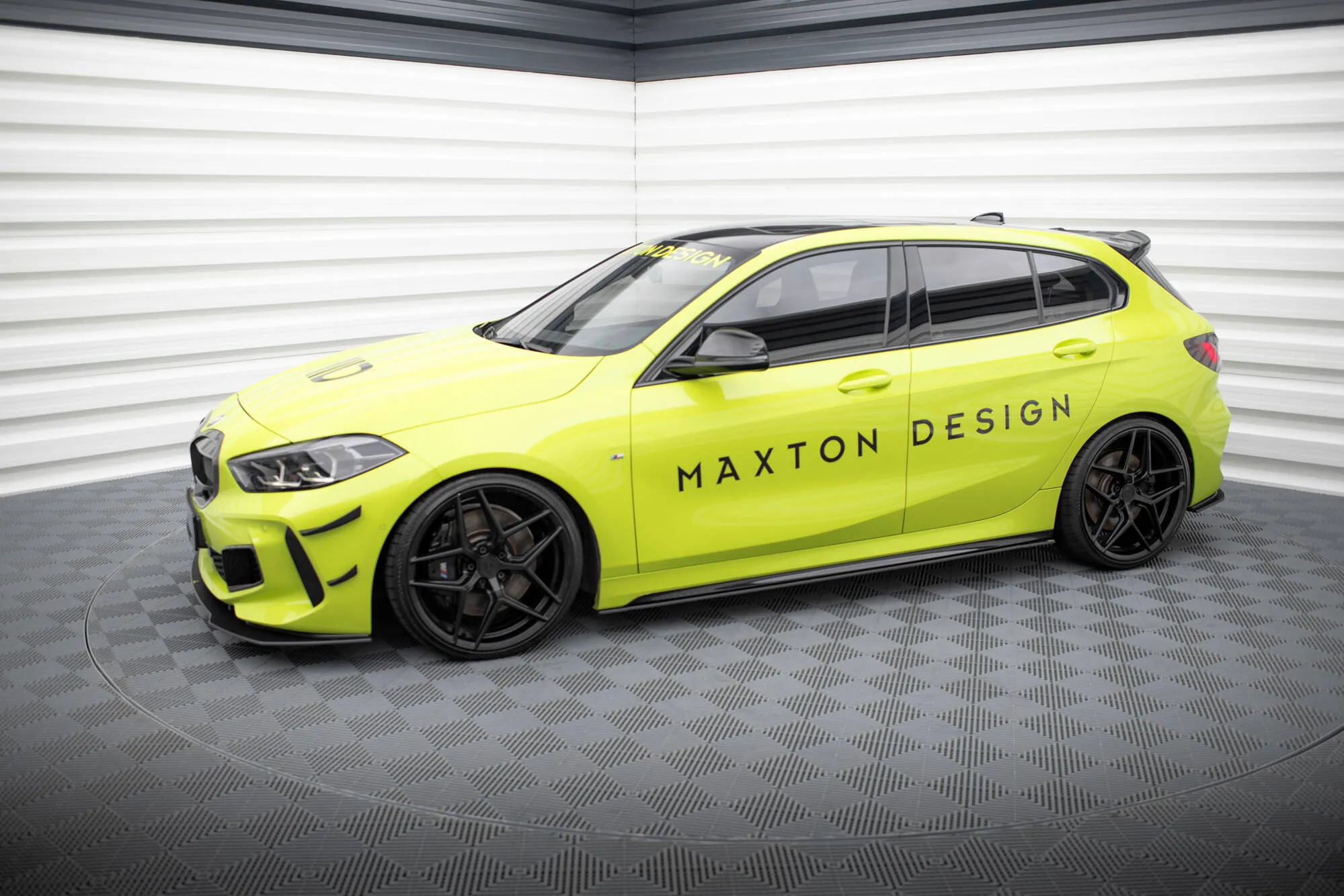 Sideskjørt BMW 1 (F40) M-Pack / BMW M135i (F40) 2019 - 2024 | Street Pro Black Edition – bilde 2
