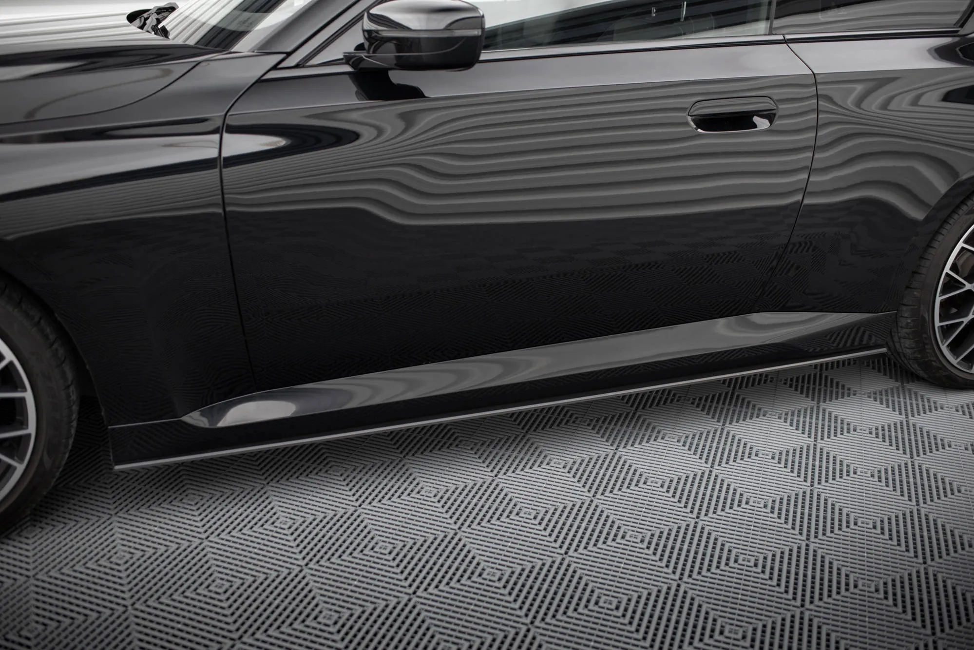 Sideskjørt BMW 2 Coupe (G42) 2021 - > | Street Pro Black Edition