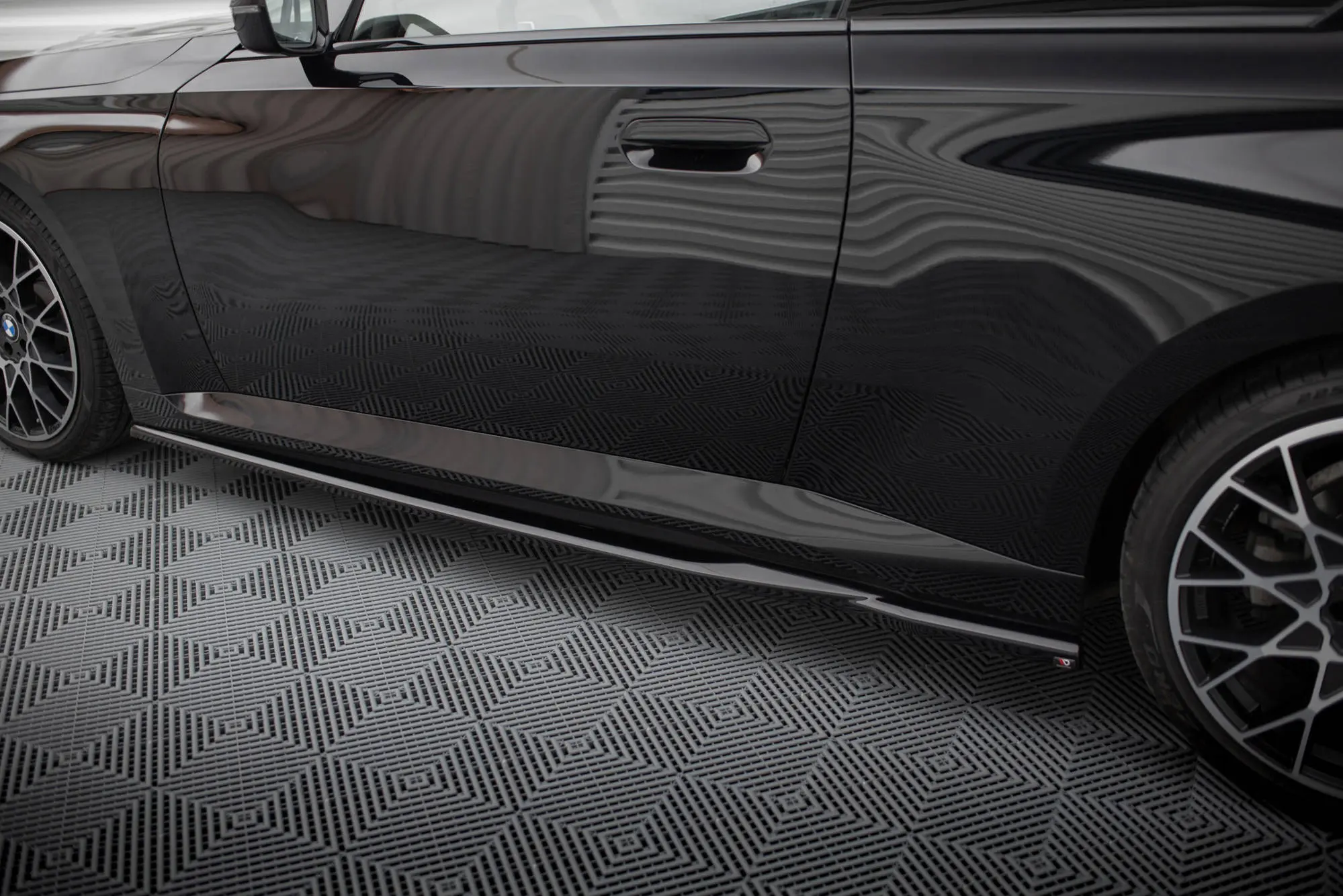Sideskjørt BMW 2 Coupe (G42) 2021 - > | V.1 Glossy Black Edition – bilde 2