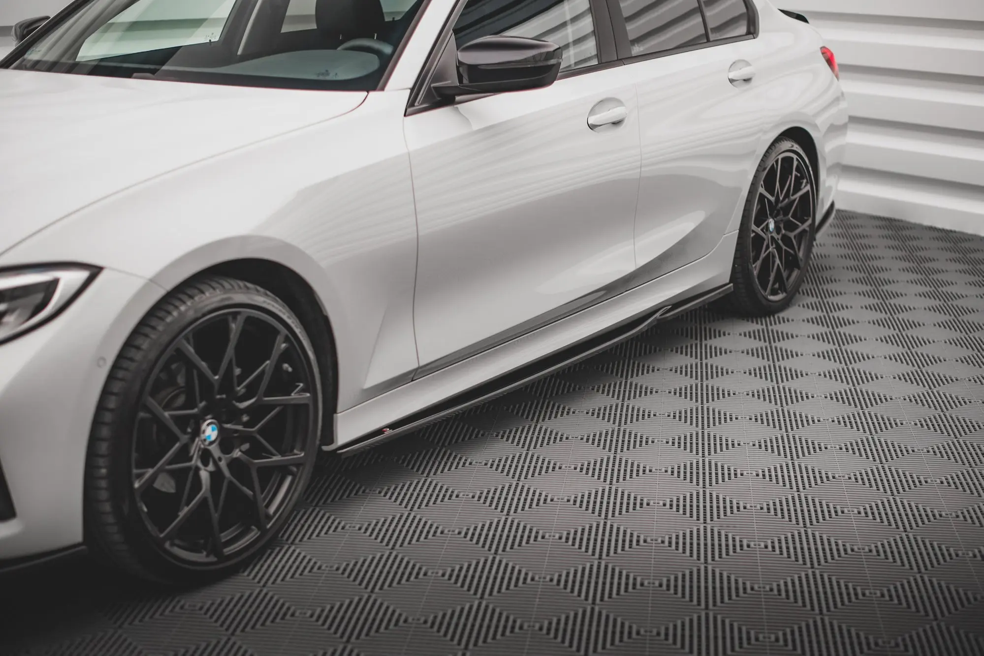 SIDESKJØRT BMW 3 (G20 / G21) 2018-2022