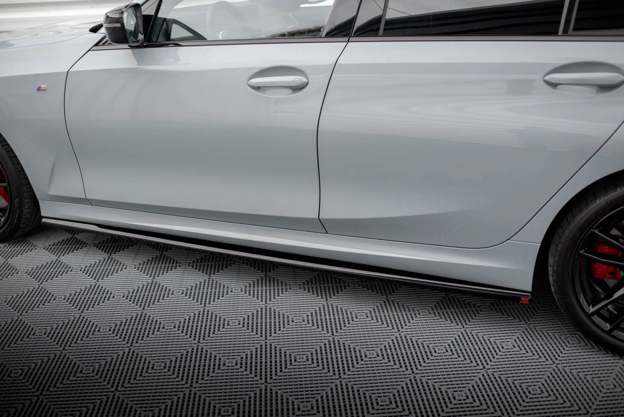 Sideskjørt BMW 3 M340i (G20/G21) / BMW 3 (G20/G21 ) M-Pakke Facelift 2022 -> | Glossy Black Edition – bilde 3