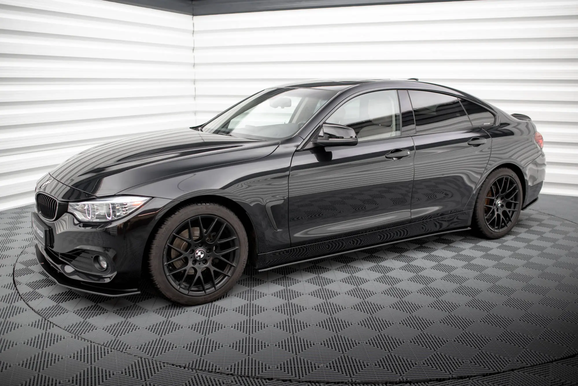 Sideskjørt BMW 4 Gran Coupe (F36) 2014-2017 | Street Pro Black Edition – bilde 4