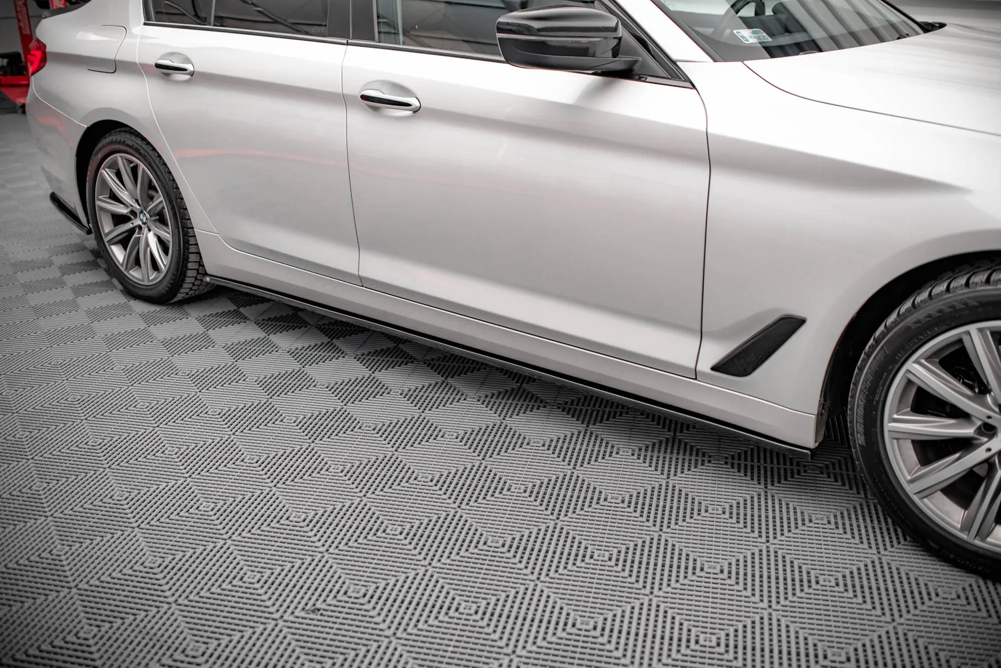 SIDESKJØRT BMW 5 (G30) Sedan 2017 - 2020