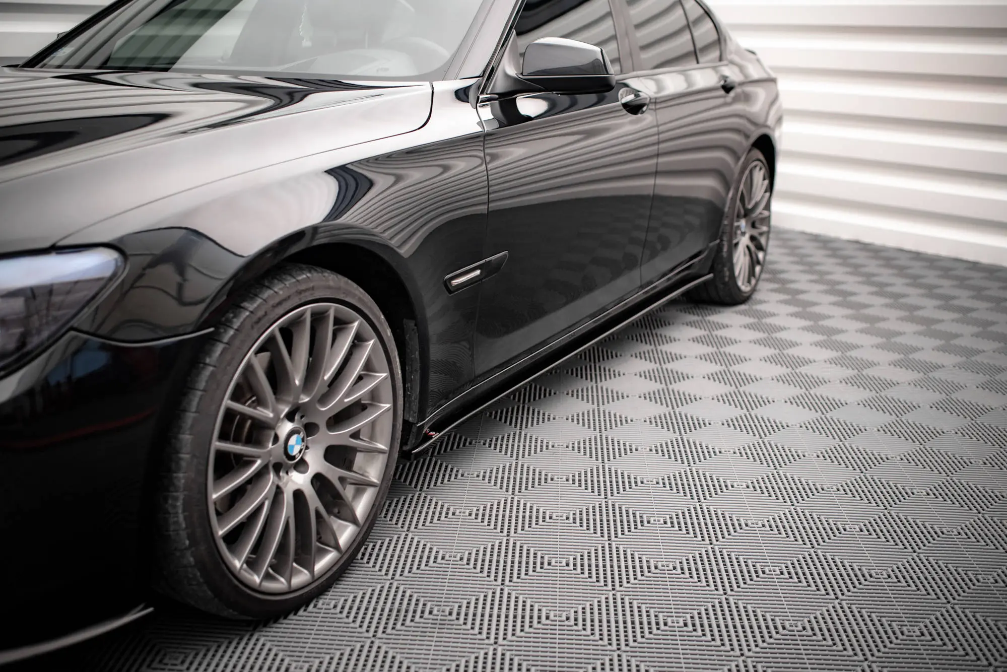 SIDESKJØRT BMW 7 (F01) M-Pack 2008-2012 – bilde 2
