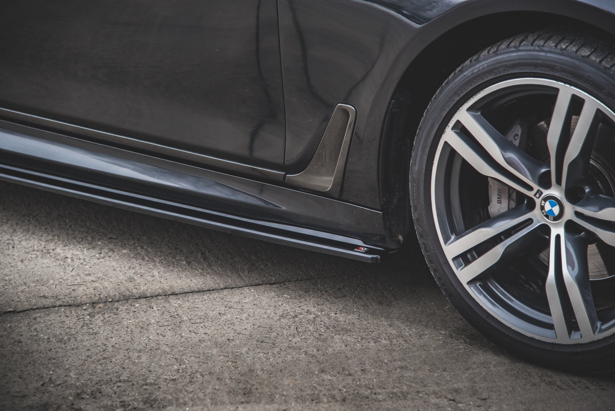 SIDESKJØRT BMW 7 (G11) M-PACK 2015-2018