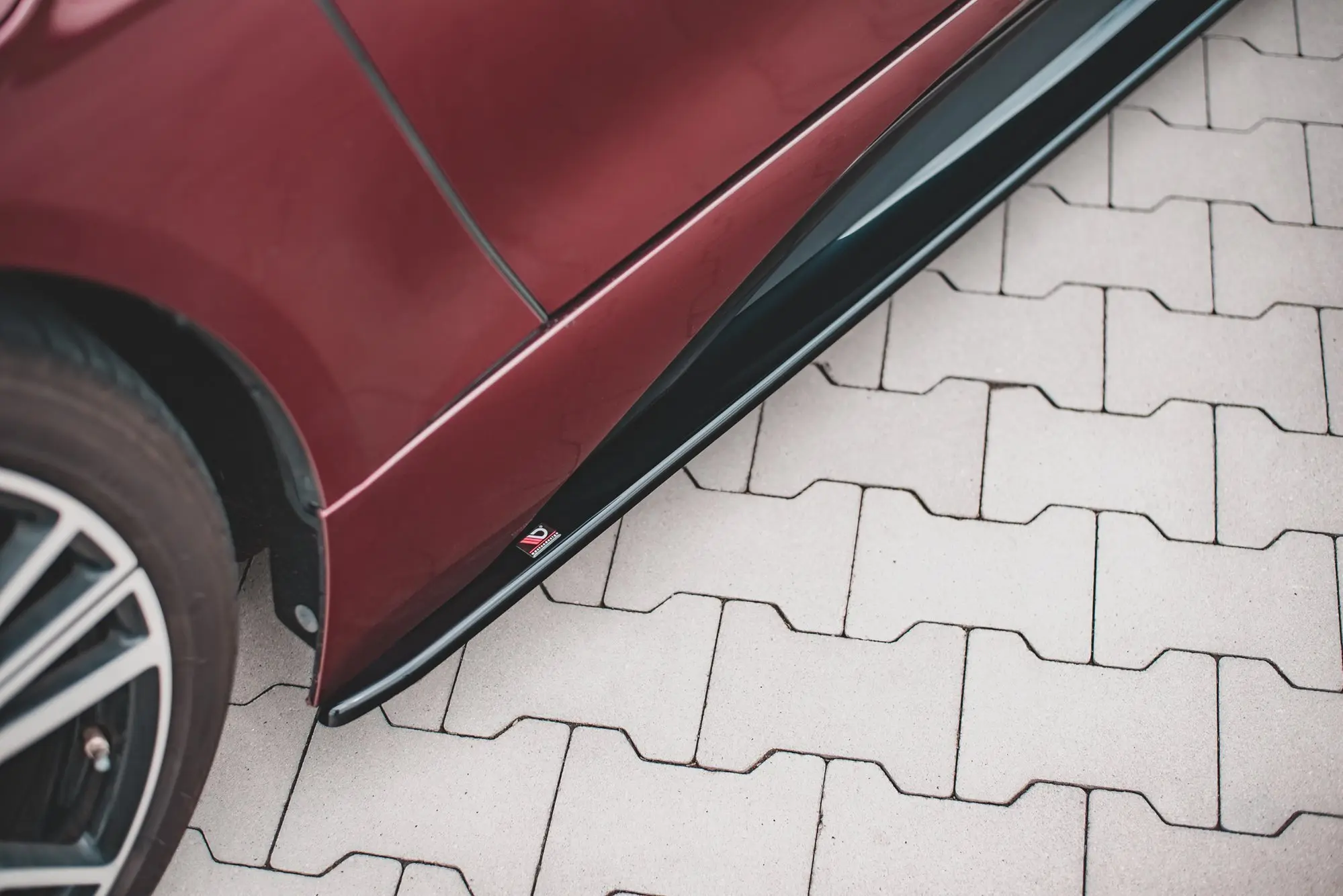 Sideskjørt BMW i8 2014-2020 – bilde 2