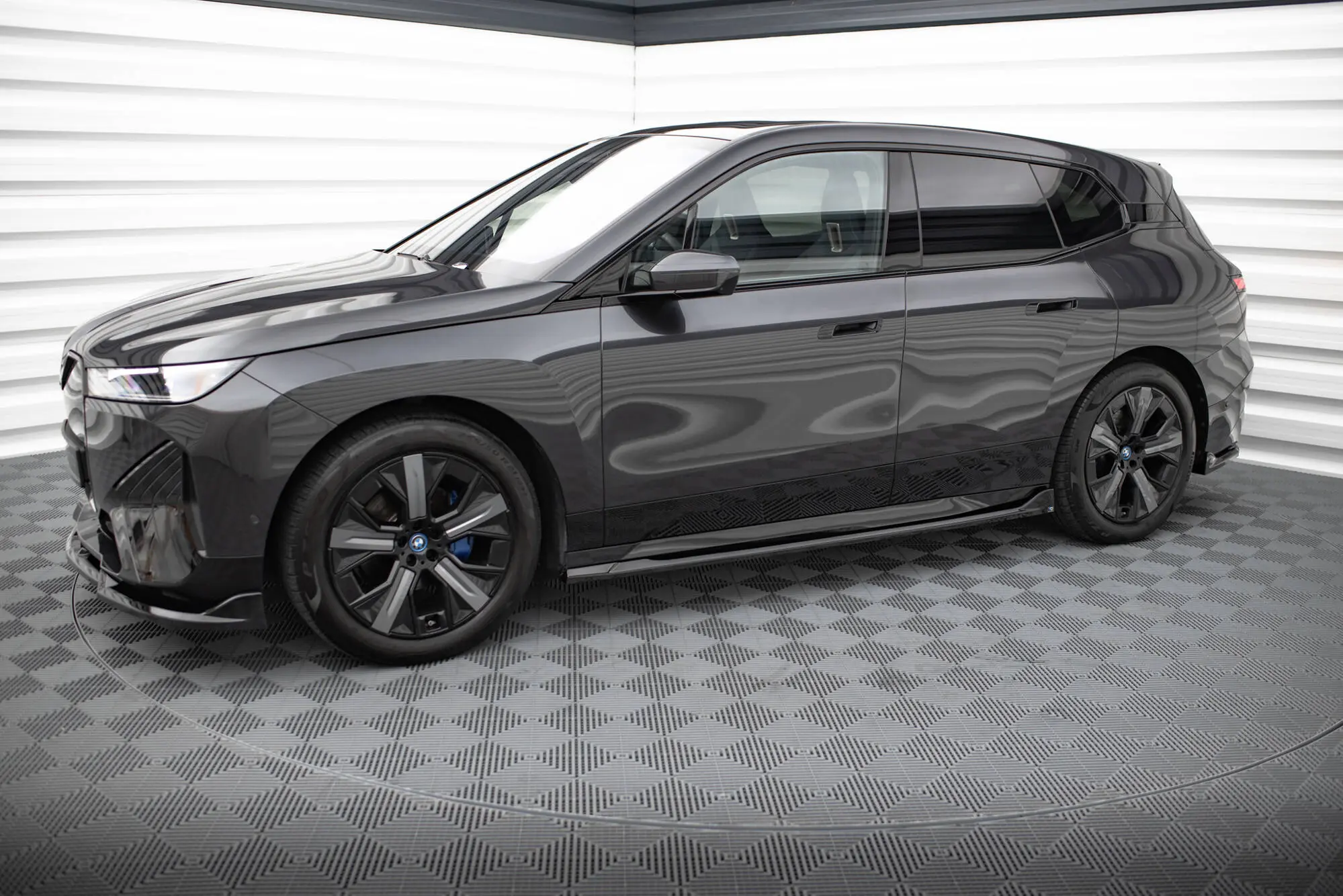 Sideskjørt BMW iX (I20) M-Pack 2021 -> | Glossy Black Edition – bilde 3