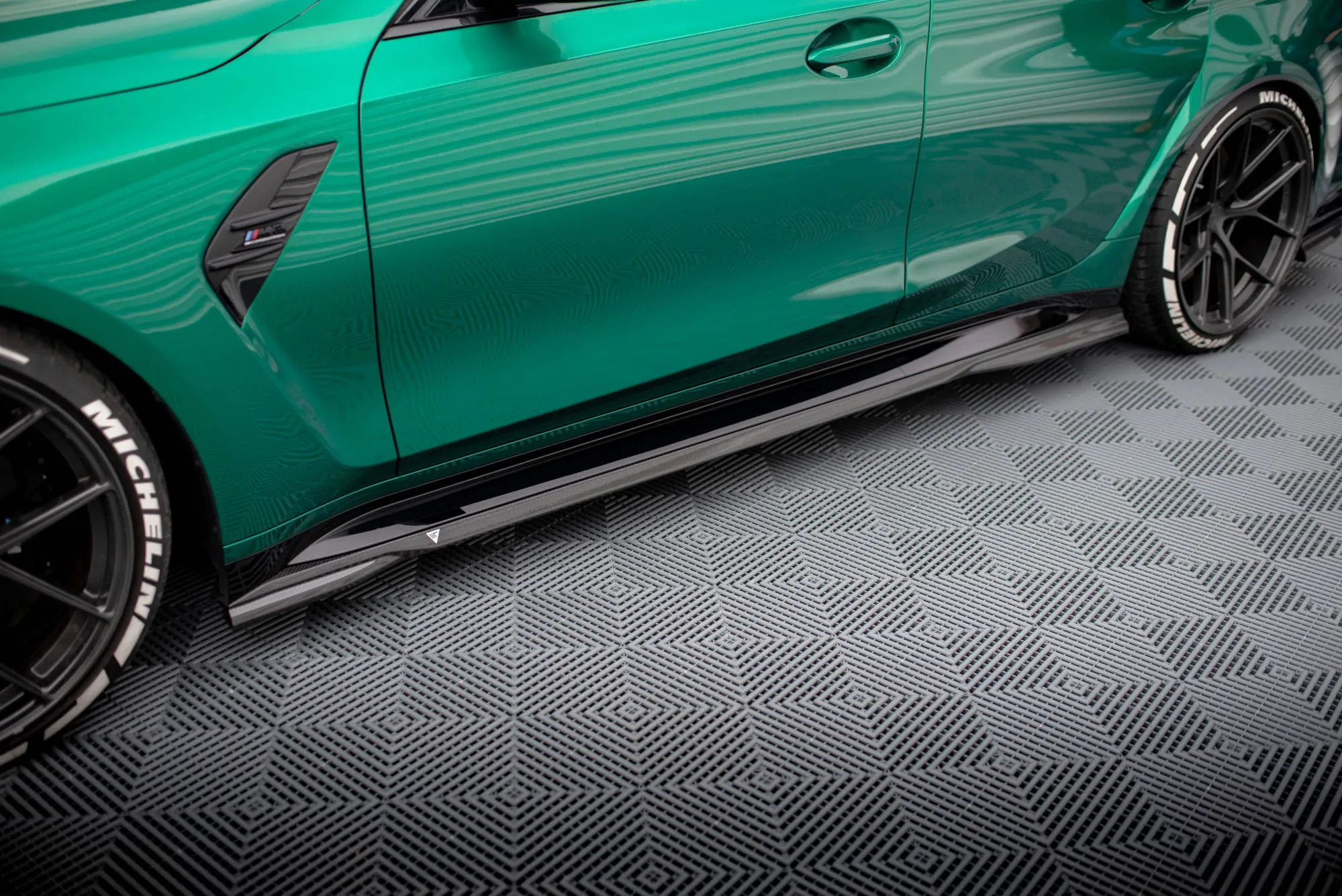 Sideskjørt BMW M3 (G80) 2021-2026 | Carbon Fiber Edition
