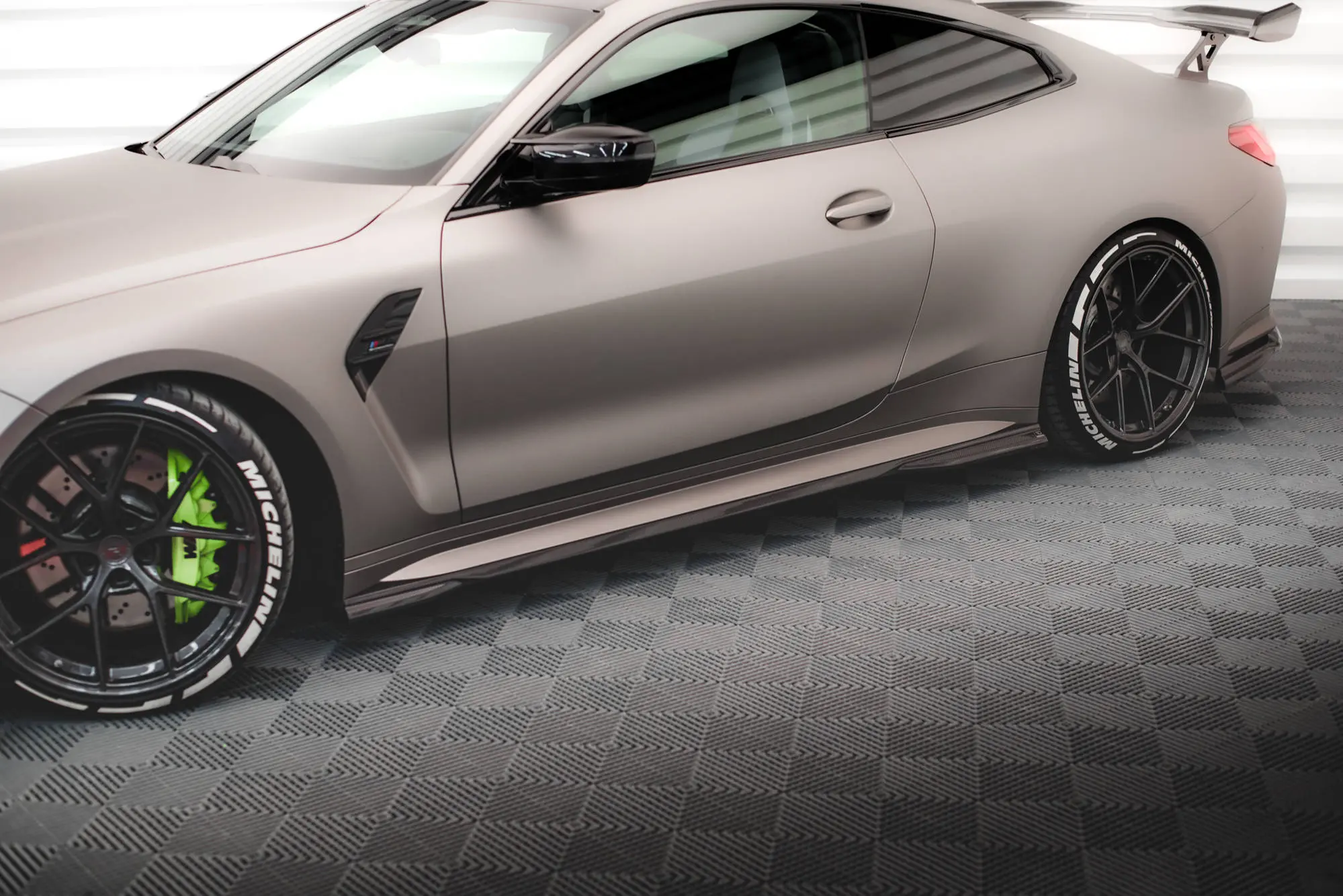Sideskjørt BMW M4 (G82) 2021->| Real Carbon Fiber – bilde 5