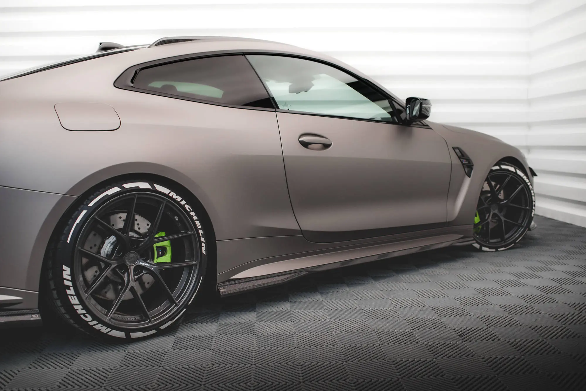 Sideskjørt BMW M4 (G82) 2021->| Real Carbon Fiber – bilde 7