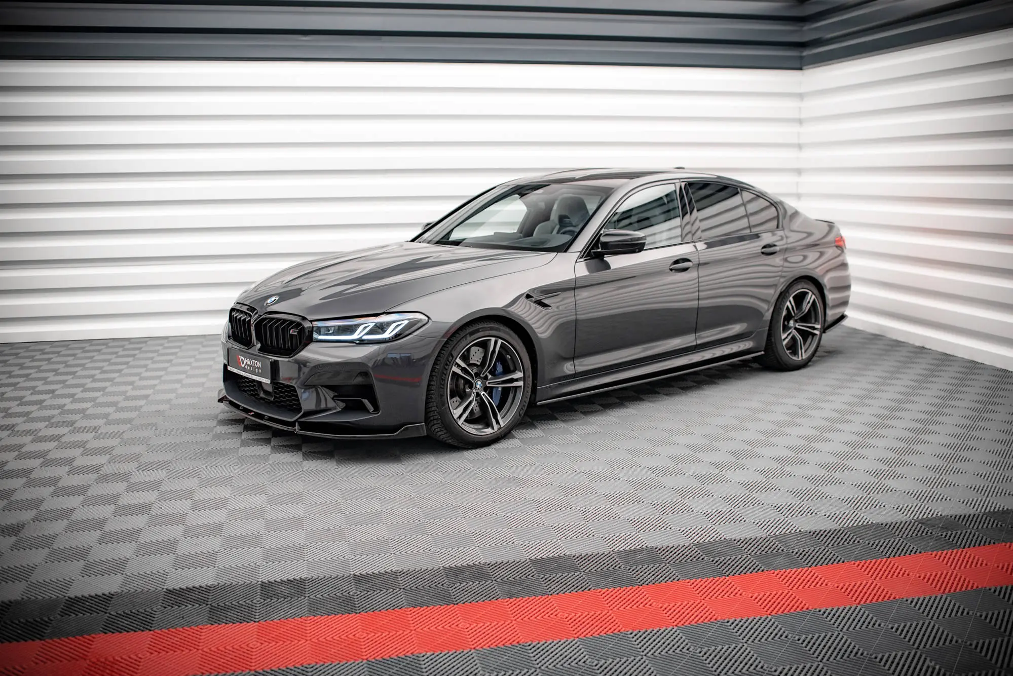 SIDESKJØRT BMW M5 (F90) 2017-> – bilde 4