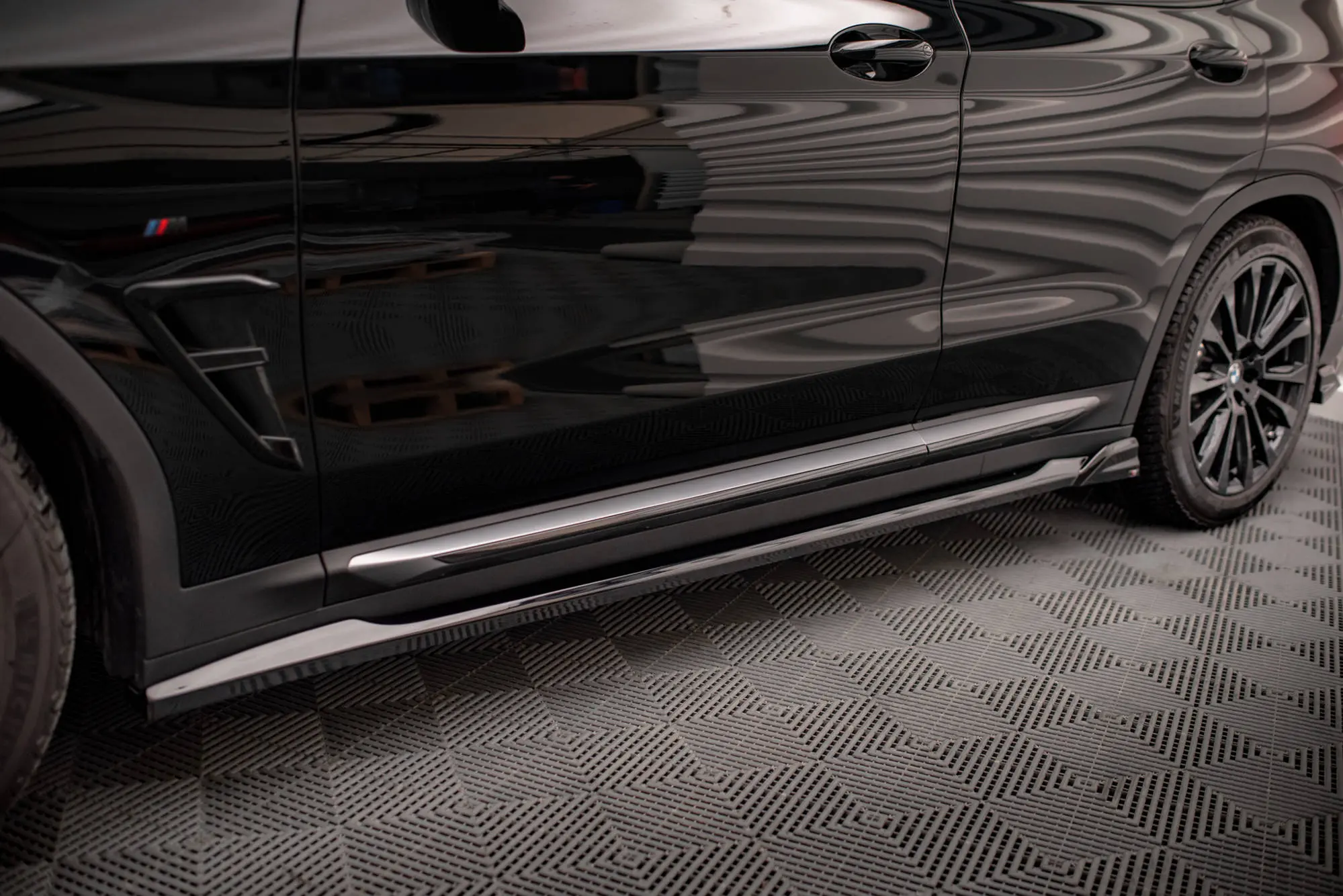 Sideskjørt BMW X3 (G01) 2017-2021 | Glossy Black Edition