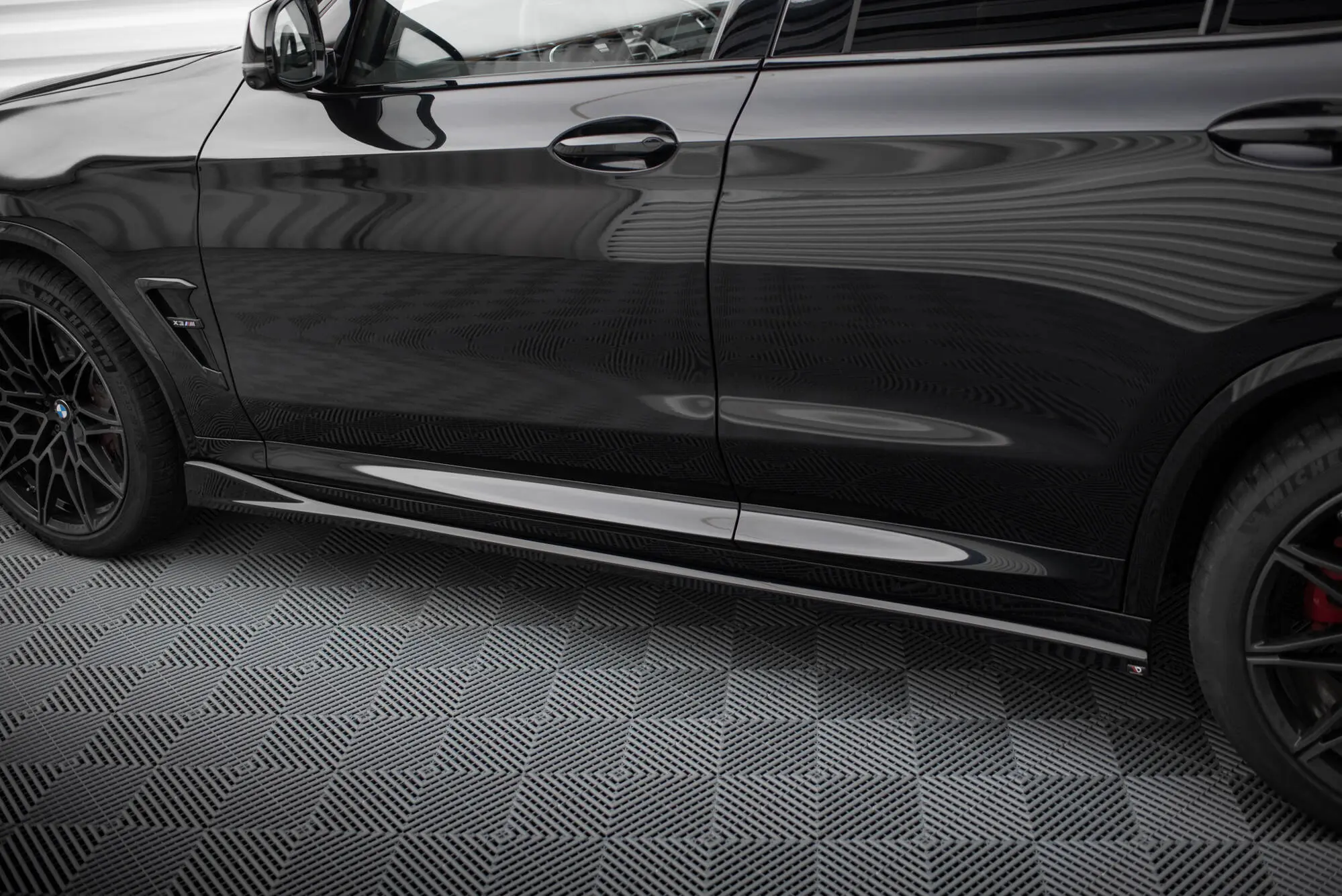 Sideskjørt BMW X3 M (F97) facelift 2021 - > | Glossy Black Edition