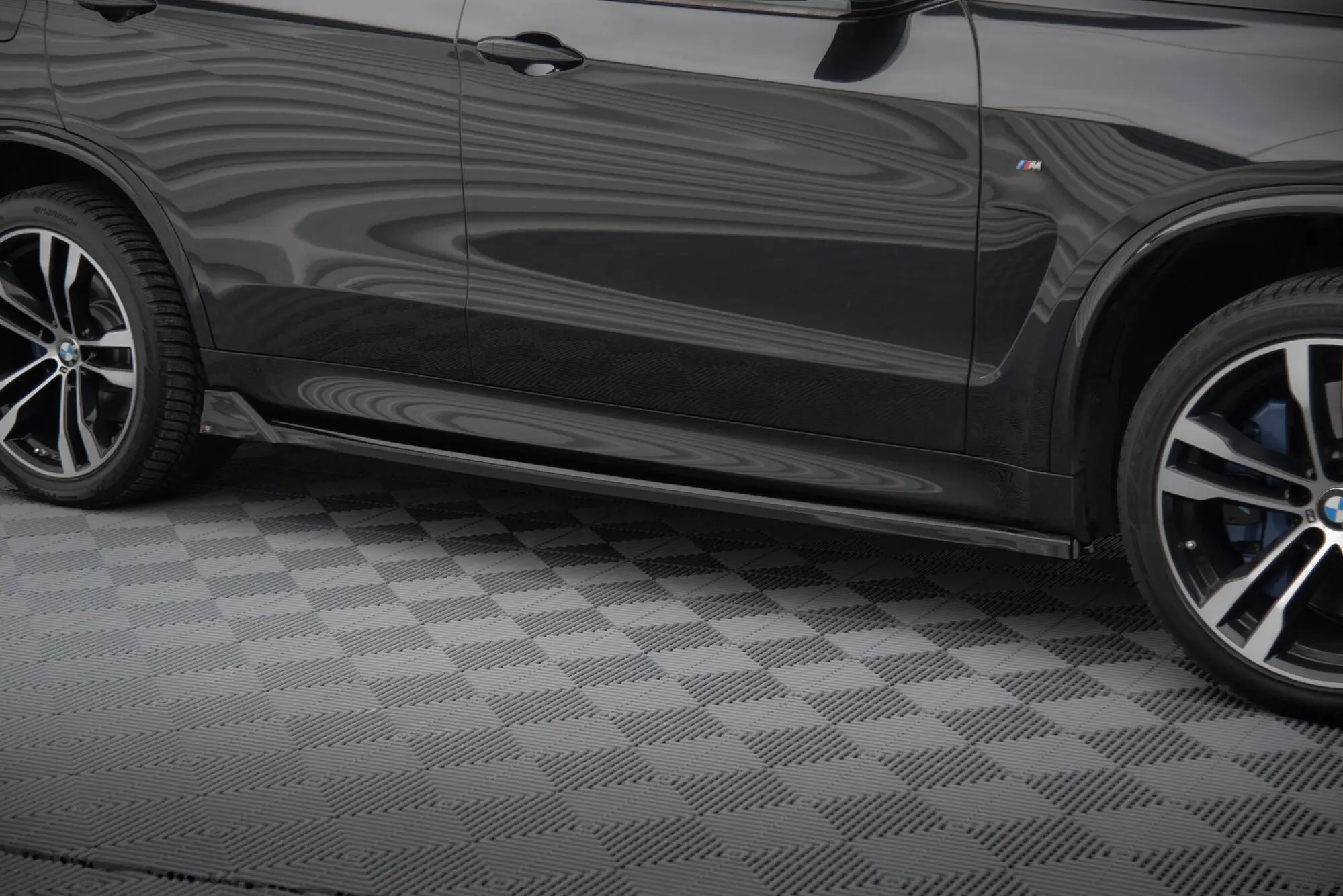 Sideskjørt BMW X5 (F15) M-Pakke 2013 - 2018 | V.2 Glossy Black Edition – bilde 2
