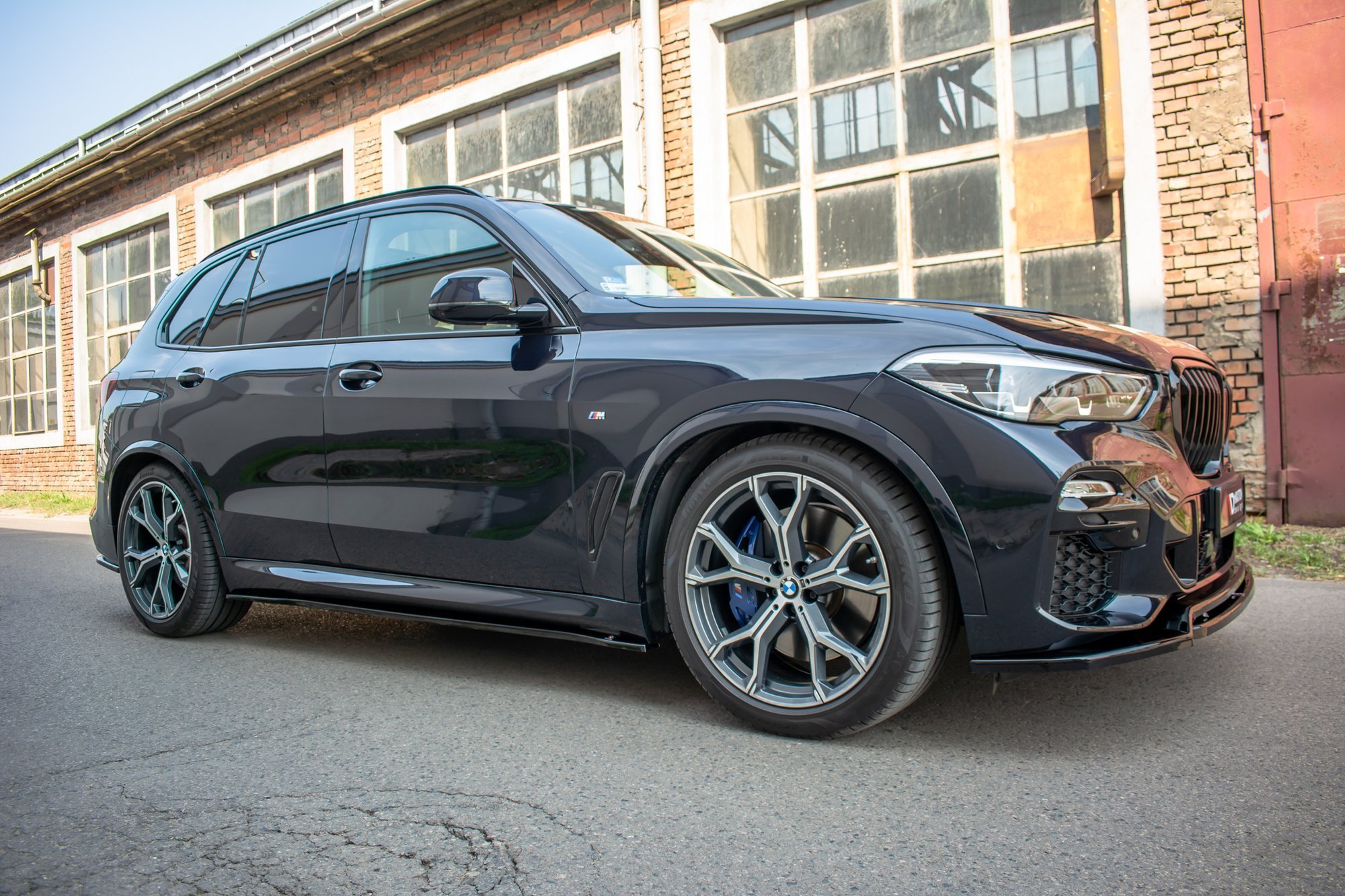 SIDESKJØRT BMW X5 (G05) M-PACK 2018 - 2023 | Glossy Black Edition – bilde 4